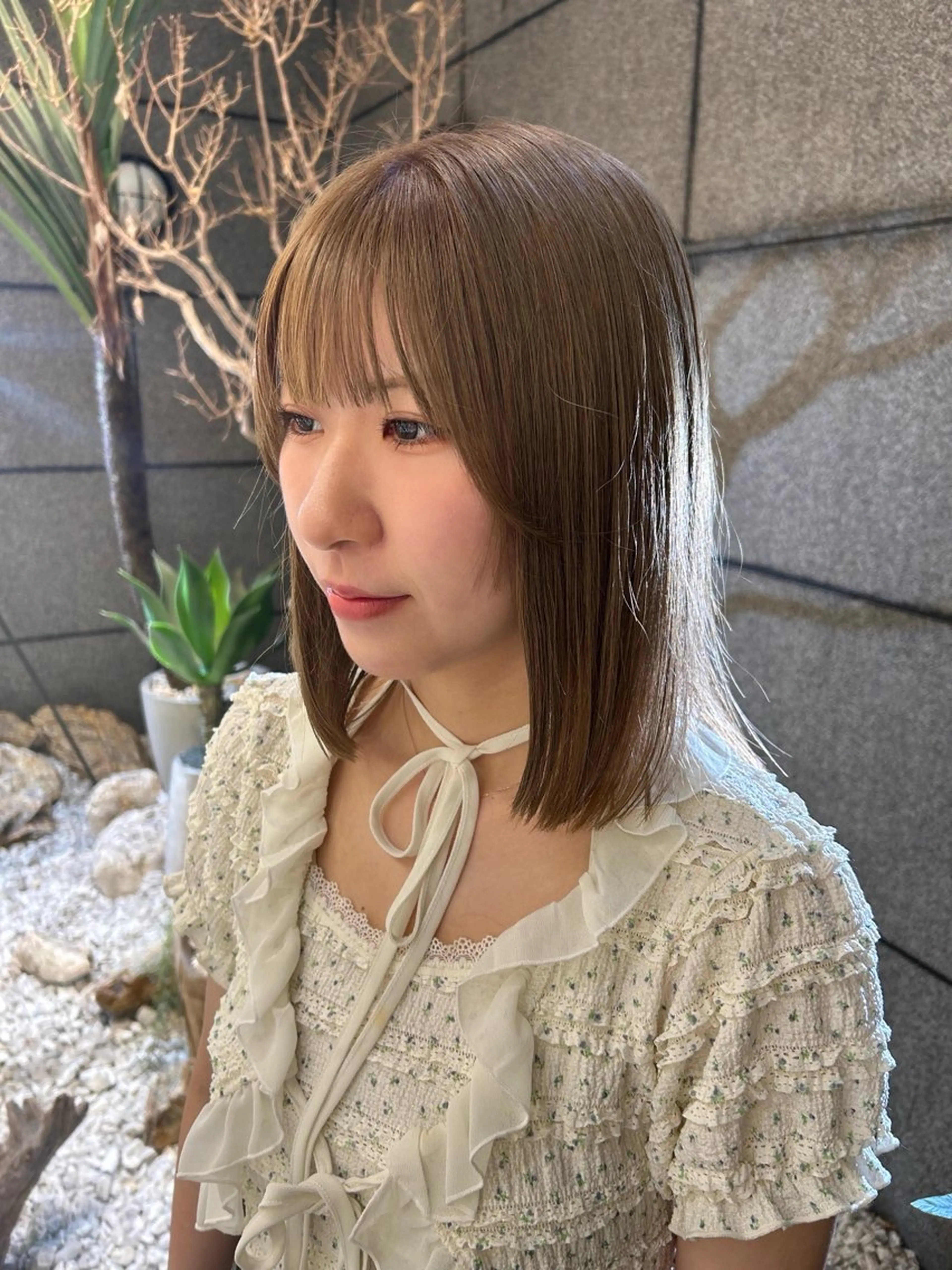 セミロング カラー 暖色系ツヤカラー コトノ🫧のヘアスタイル