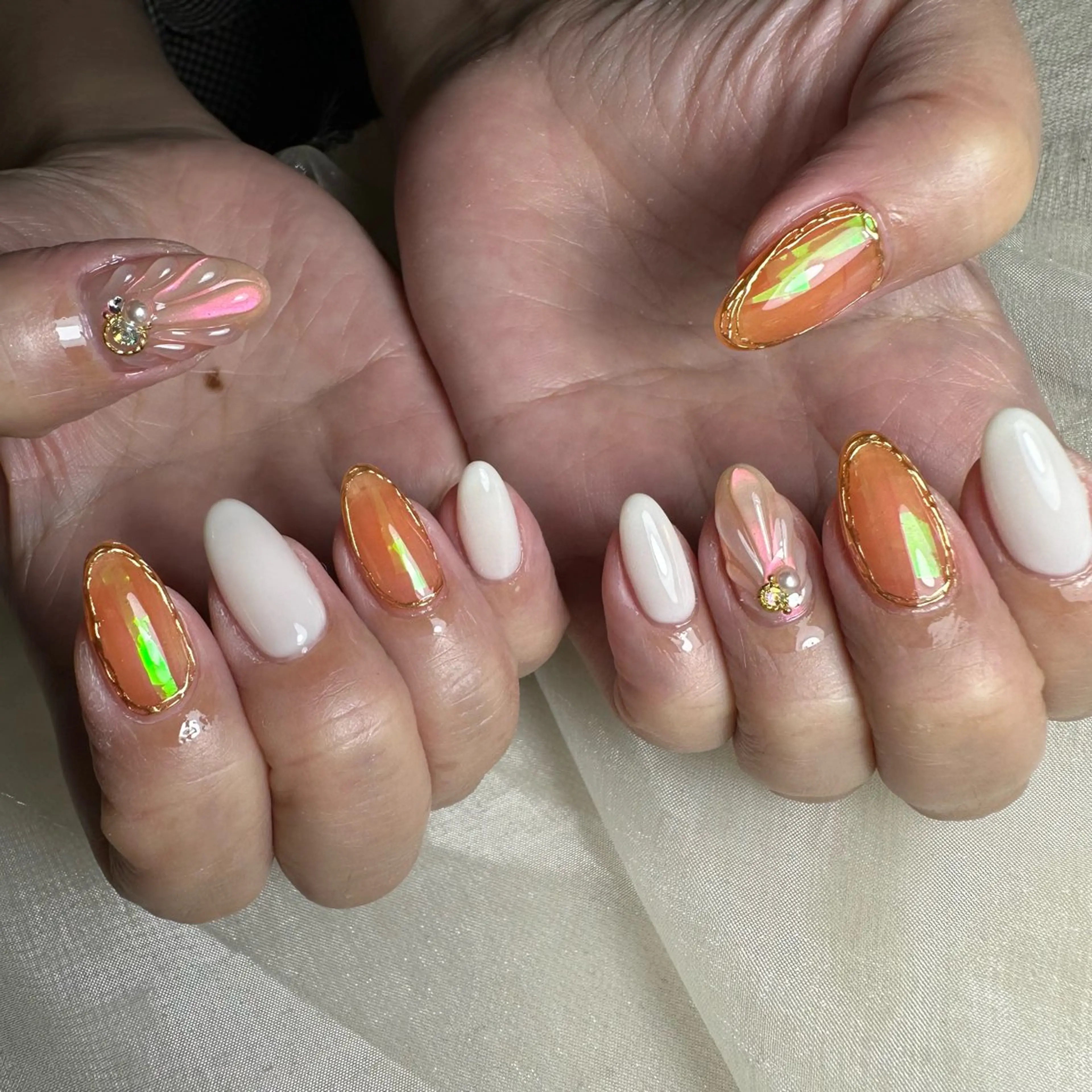 ネイル ハンドネイル repos~ルポ~所属・里見 麗のネイルデザイン