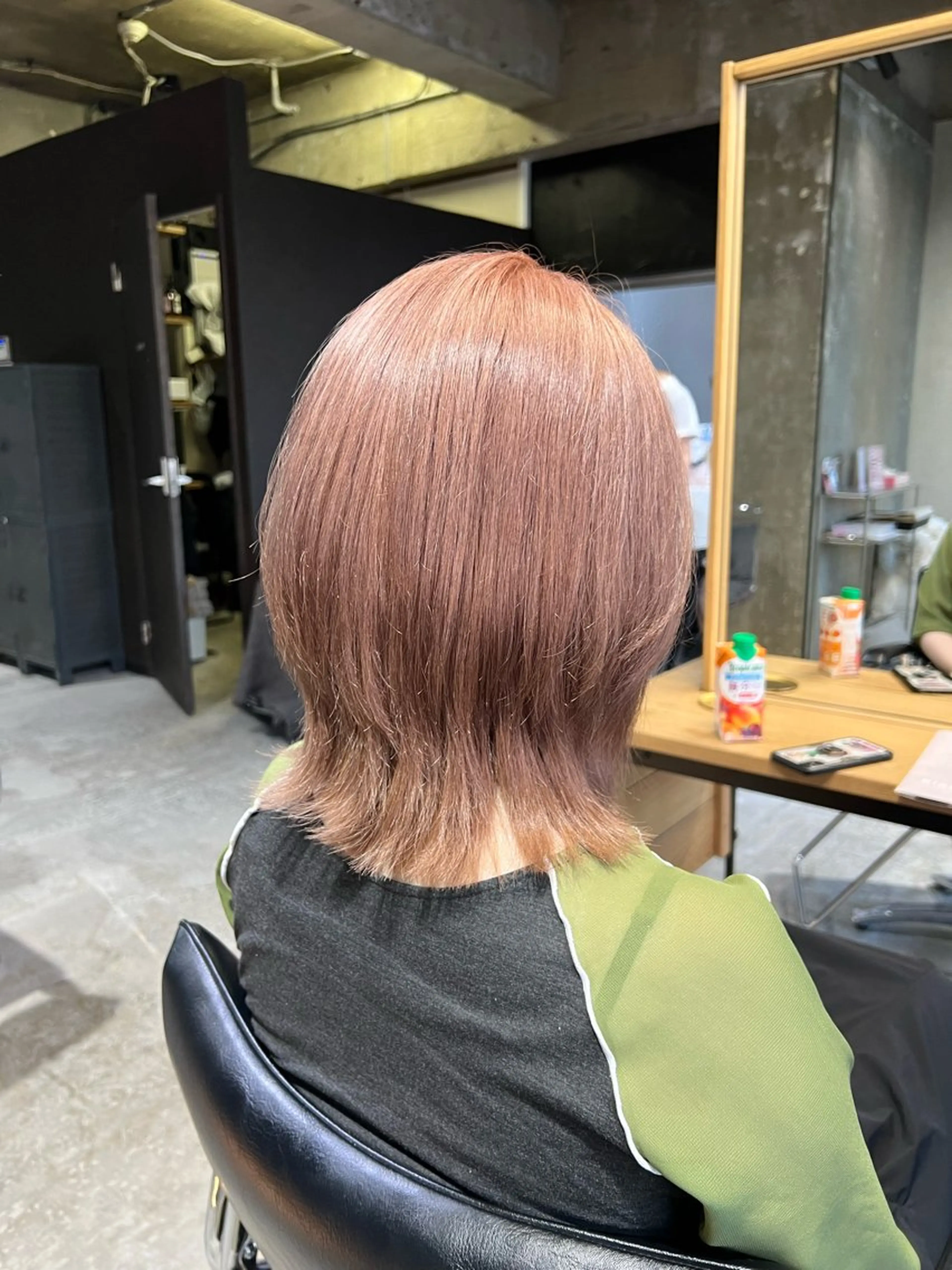 カラー 久永 菫のヘアスタイル