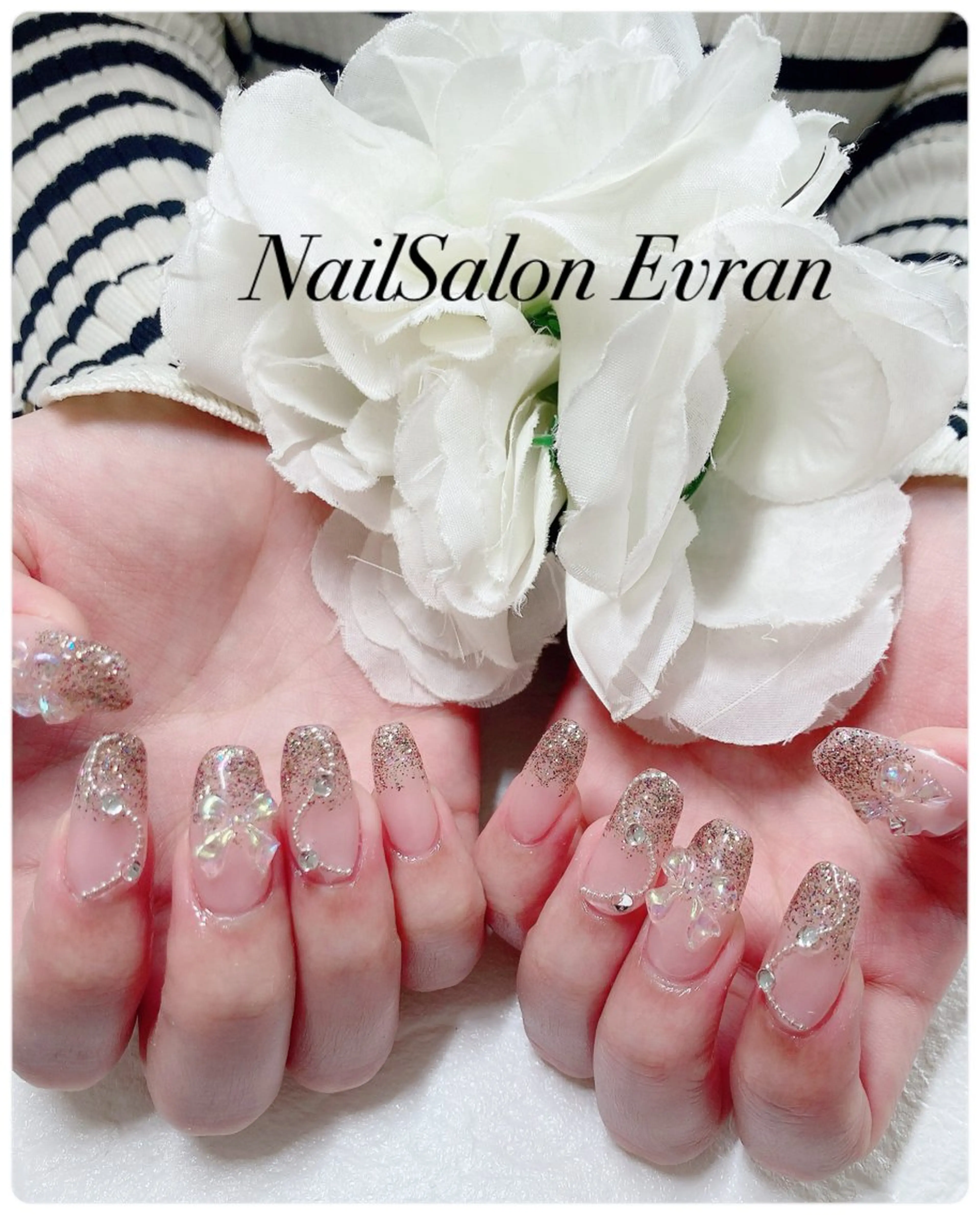 ネイル アートネイル フレンチネイル マグネットネイル 持ち込み ニュアンスネイル Nail salon Evranのネイルデザイン