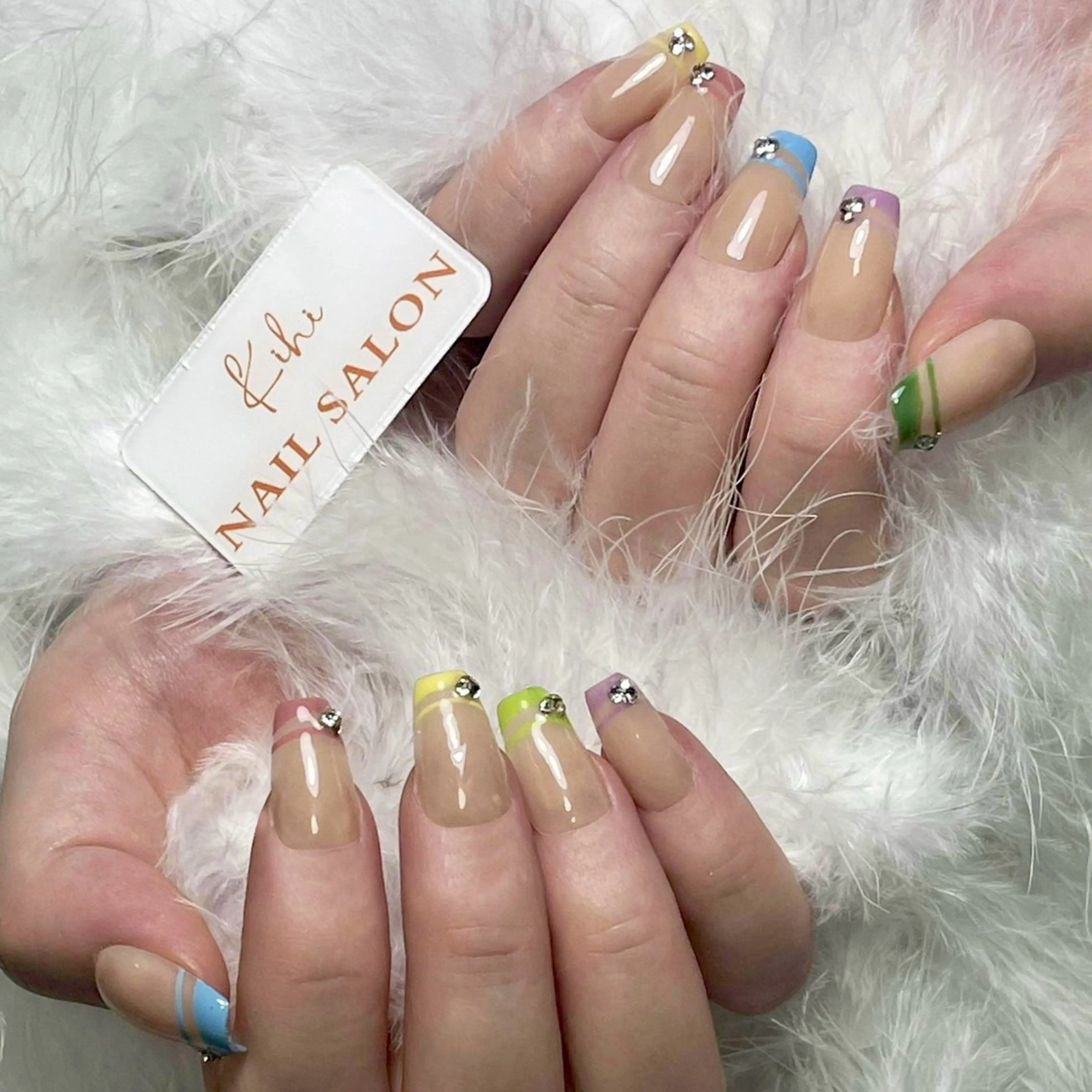 ネイル アートネイル フレンチネイル ジェルネイル グラデーション 韓国ネイル ハンドネイル 💕鈴木ユリ パラジェル/オフ無料のネイルデザイン