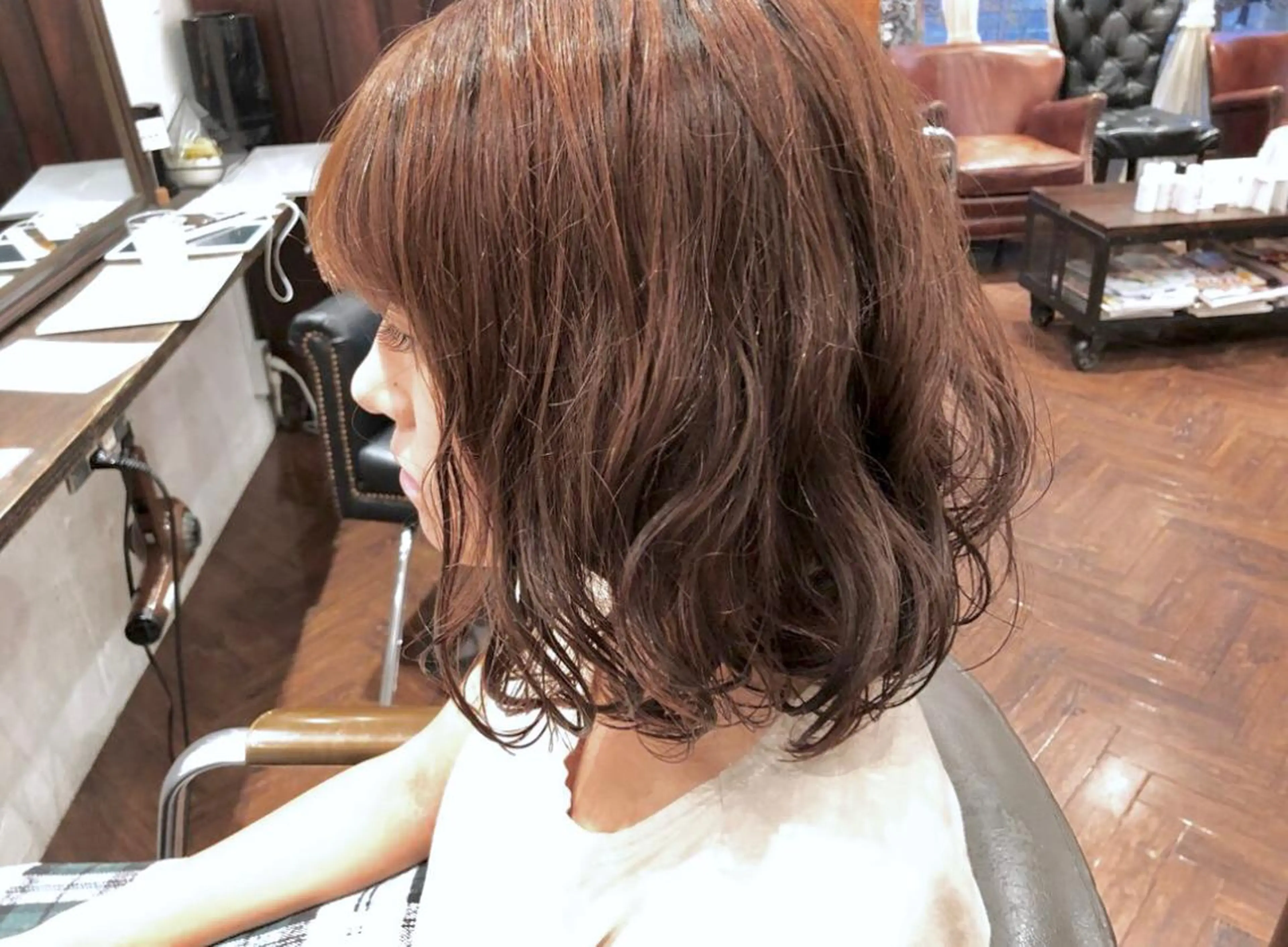 ミディアム パーマ ミディアムパーマ カット パーマ トリートメント 新井 友菜のヘアスタイル