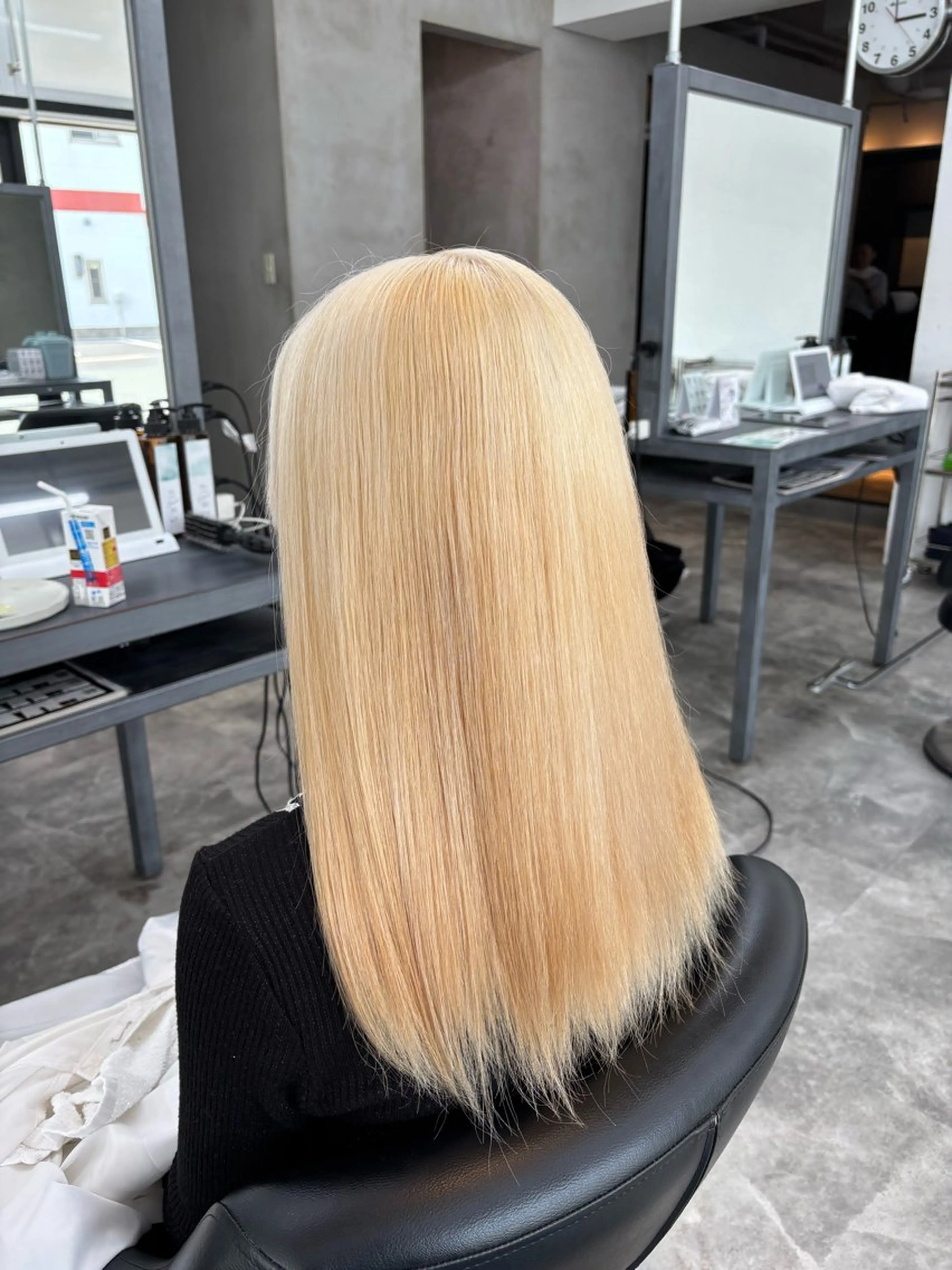 ミディアム ブリーチカラー特化 ✨️永井諒のヘアスタイル