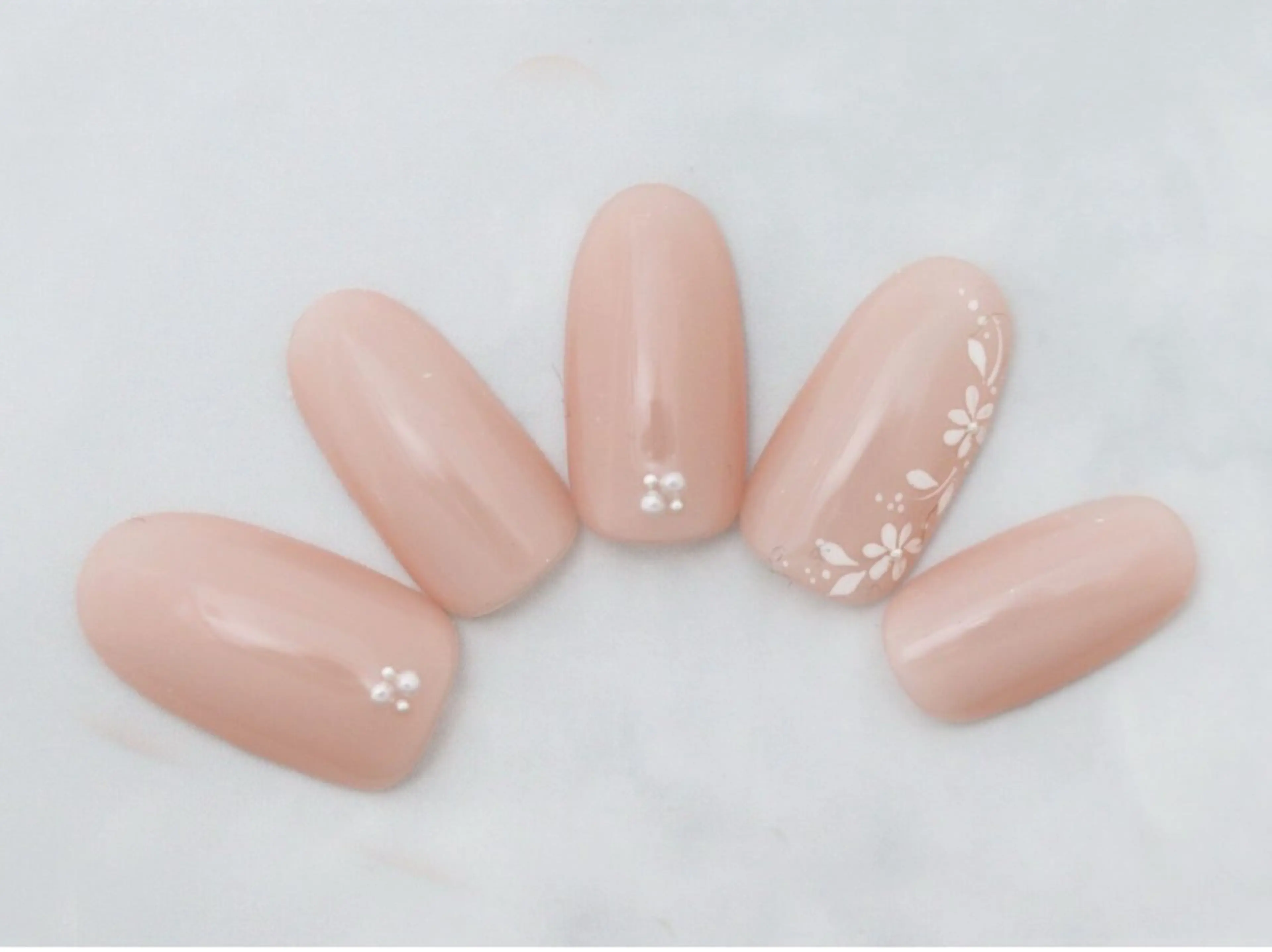 ネイル ネイルルージュ所属・ネイル ルージュのネイルデザイン