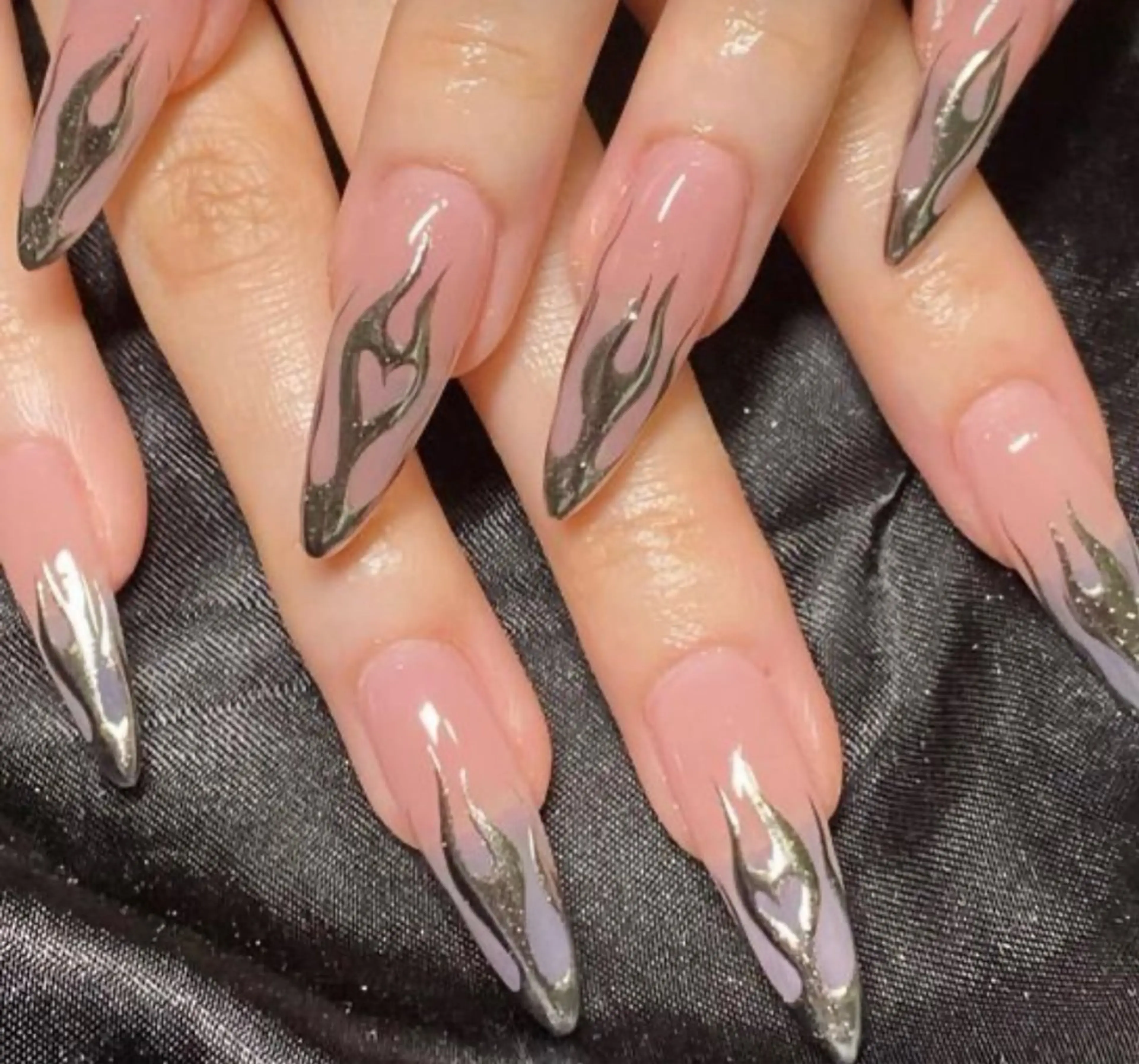 ネイル Kawaii Nail Salon所属・YURI NAIL NARITAのネイルデザイン