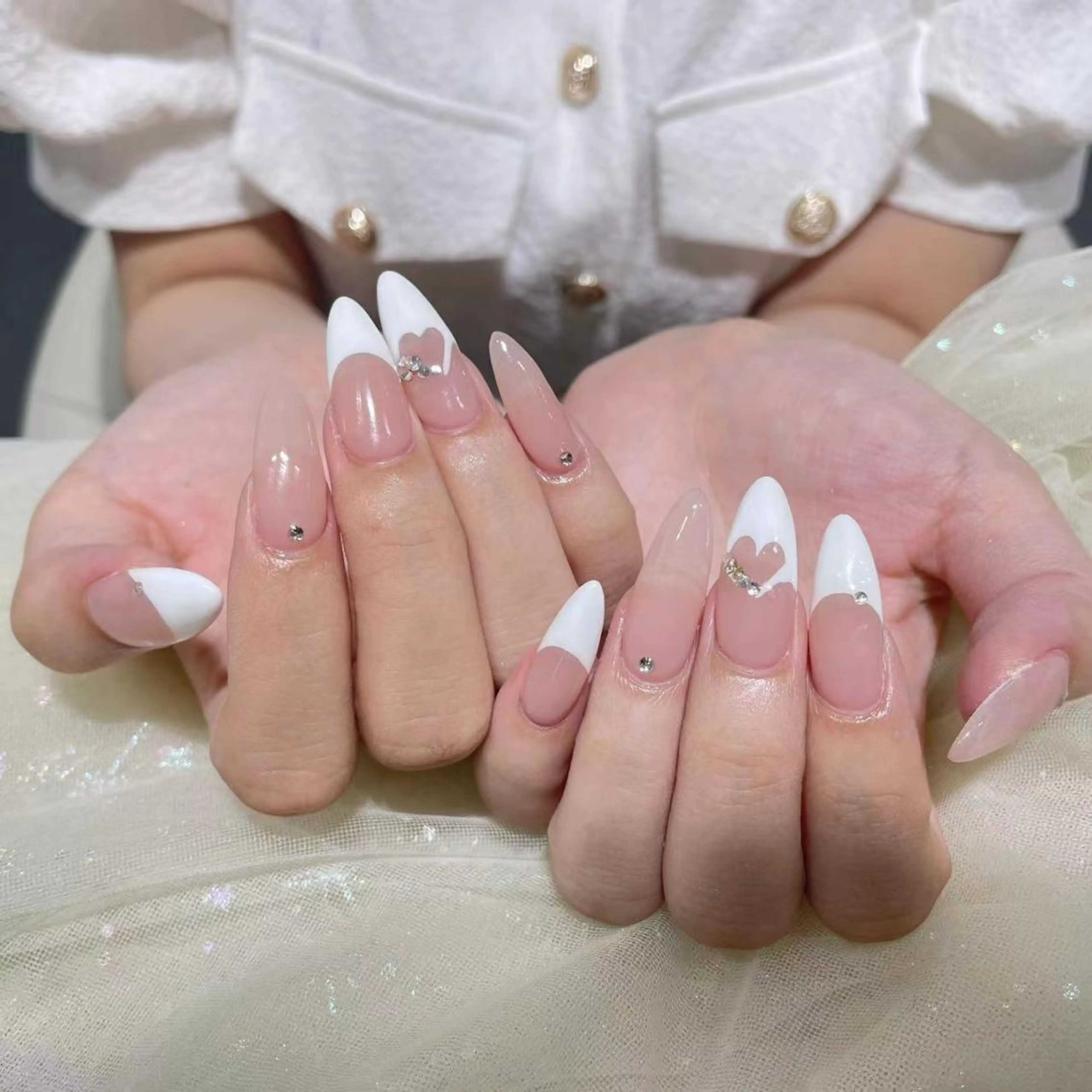 ネイル 長さ出し ネイルチップ Queens みなみのネイルデザイン