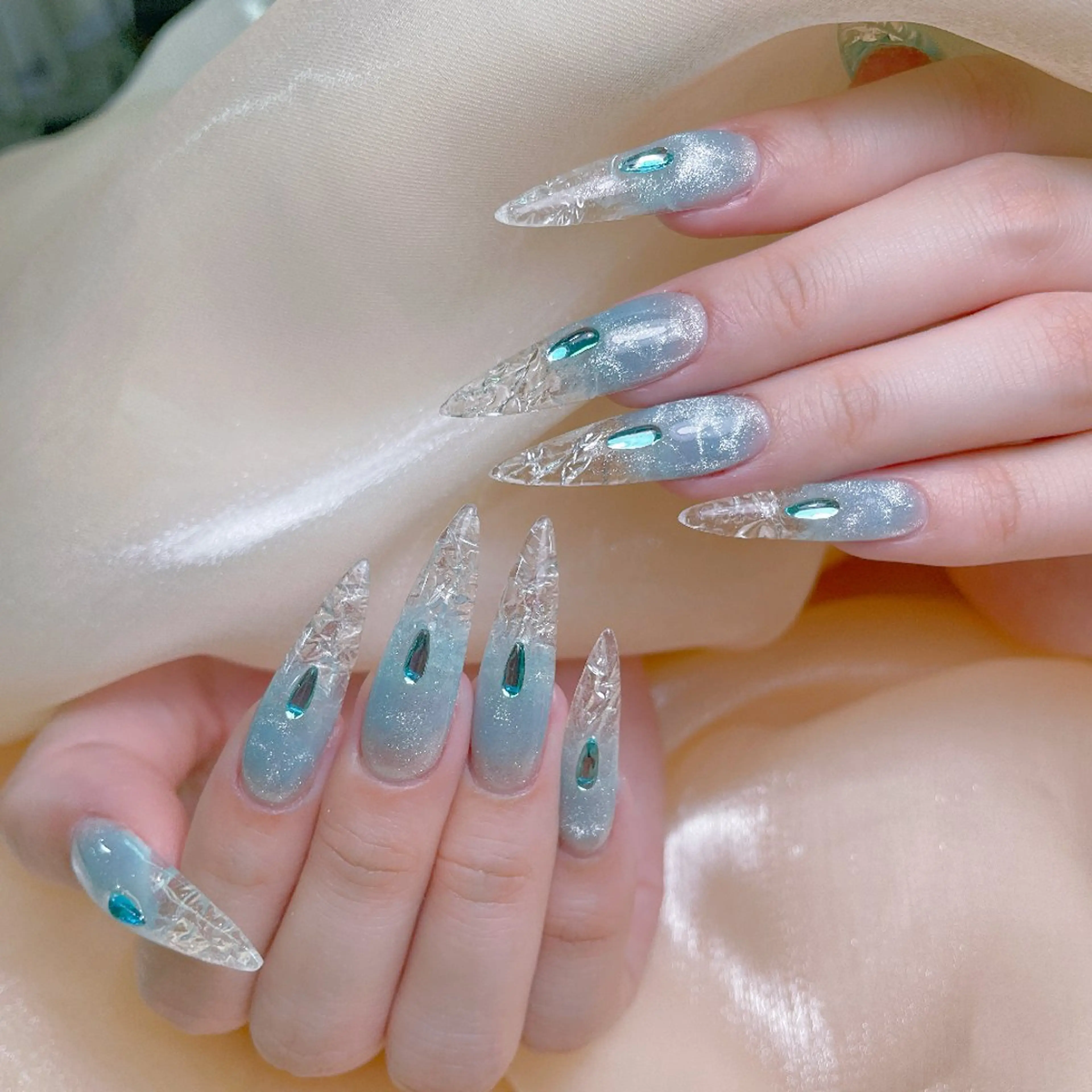 ネイル オーロラネイル キラキラネイル 大理石ネイル(マーブル) スカルプネイル 春ネイル NailPrincess所属・princess スカルプ専門店のネイルデザイン