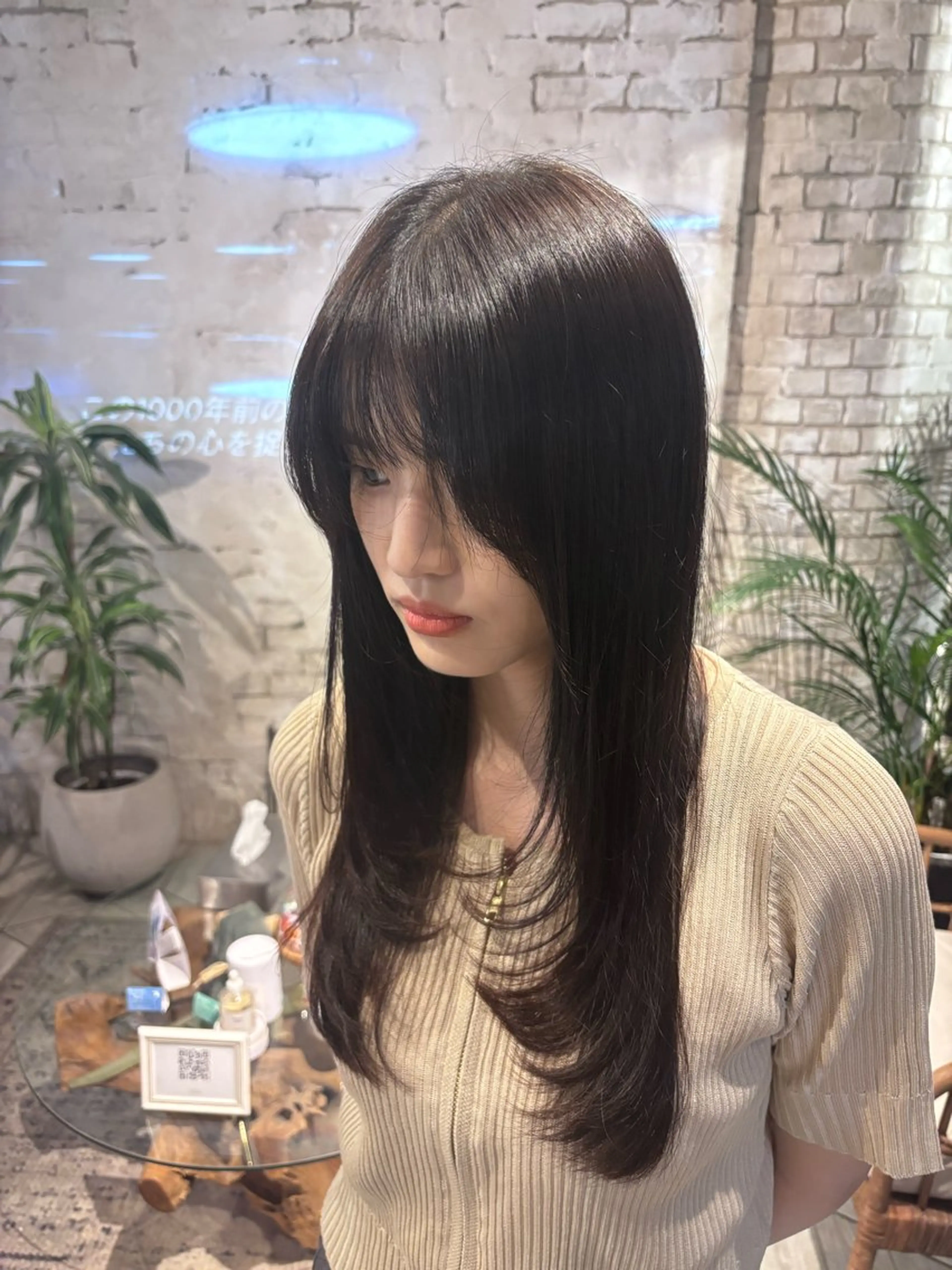 ロング カット 西 柚のヘアスタイル