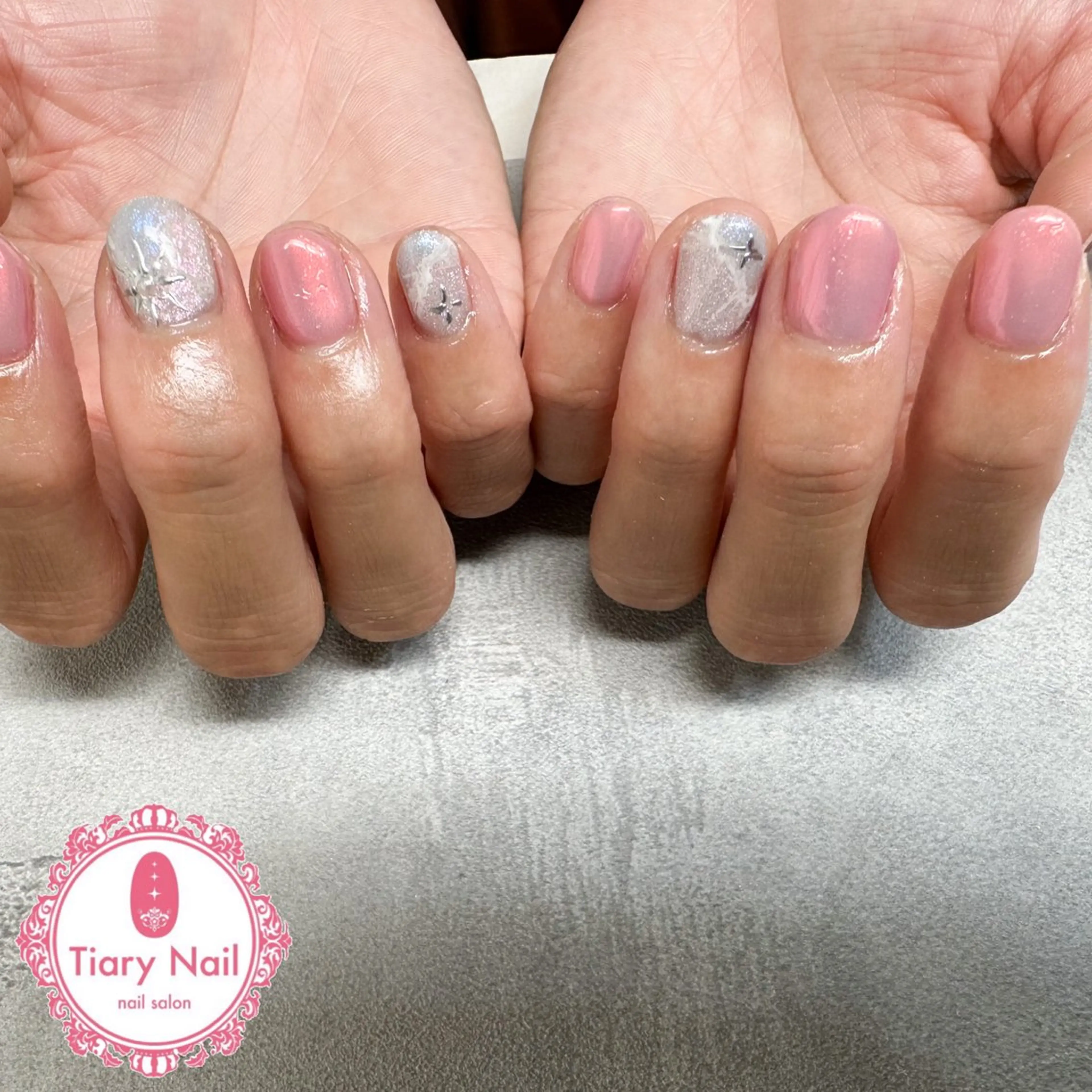 ネイル tiarynail K Kのネイルデザイン