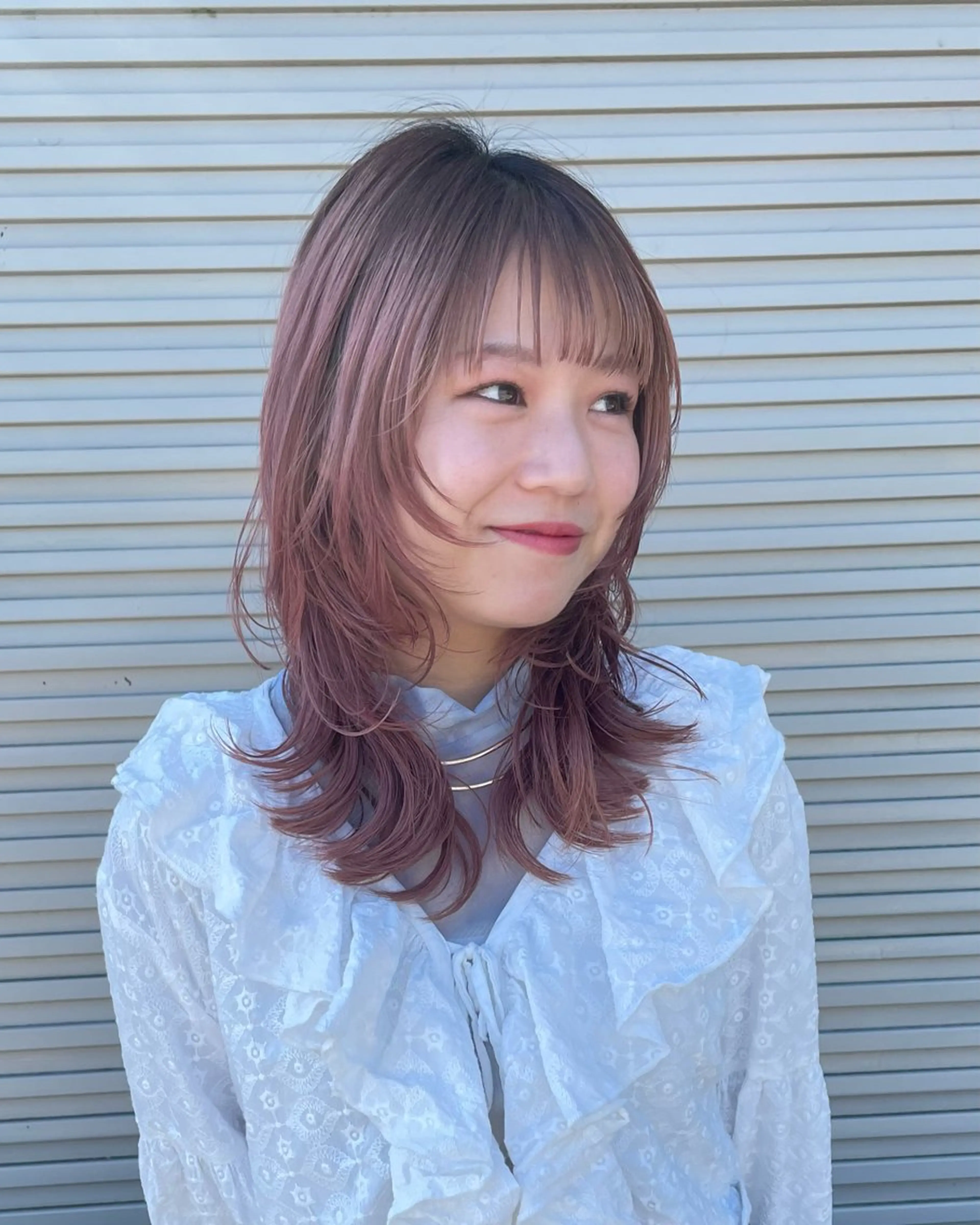 ミディアム カラー ベージュ/透明感/ 桃子🎀のヘアスタイル