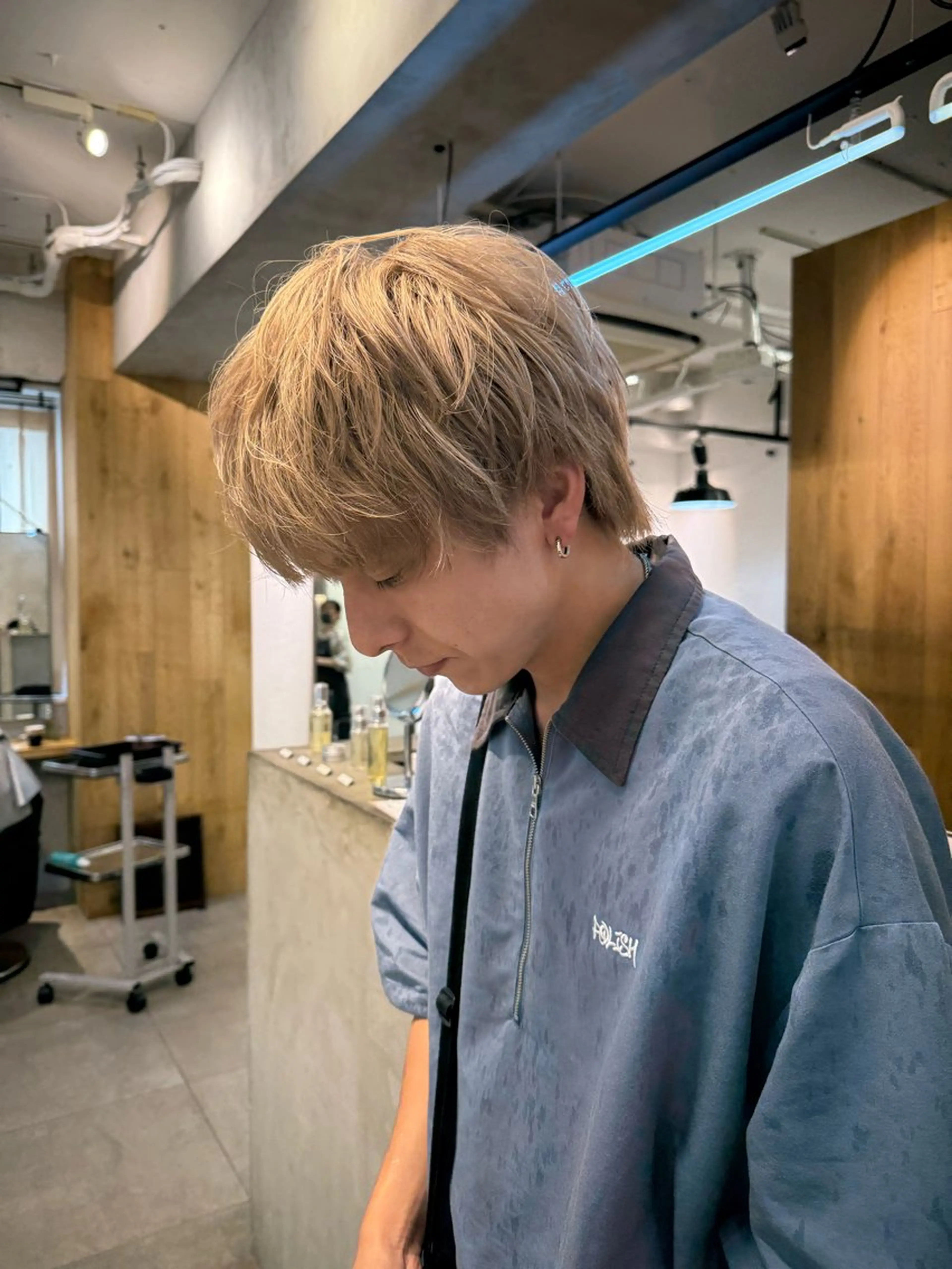 カラー メンズ ミルクティー× グレージュMOMOのヘアスタイル