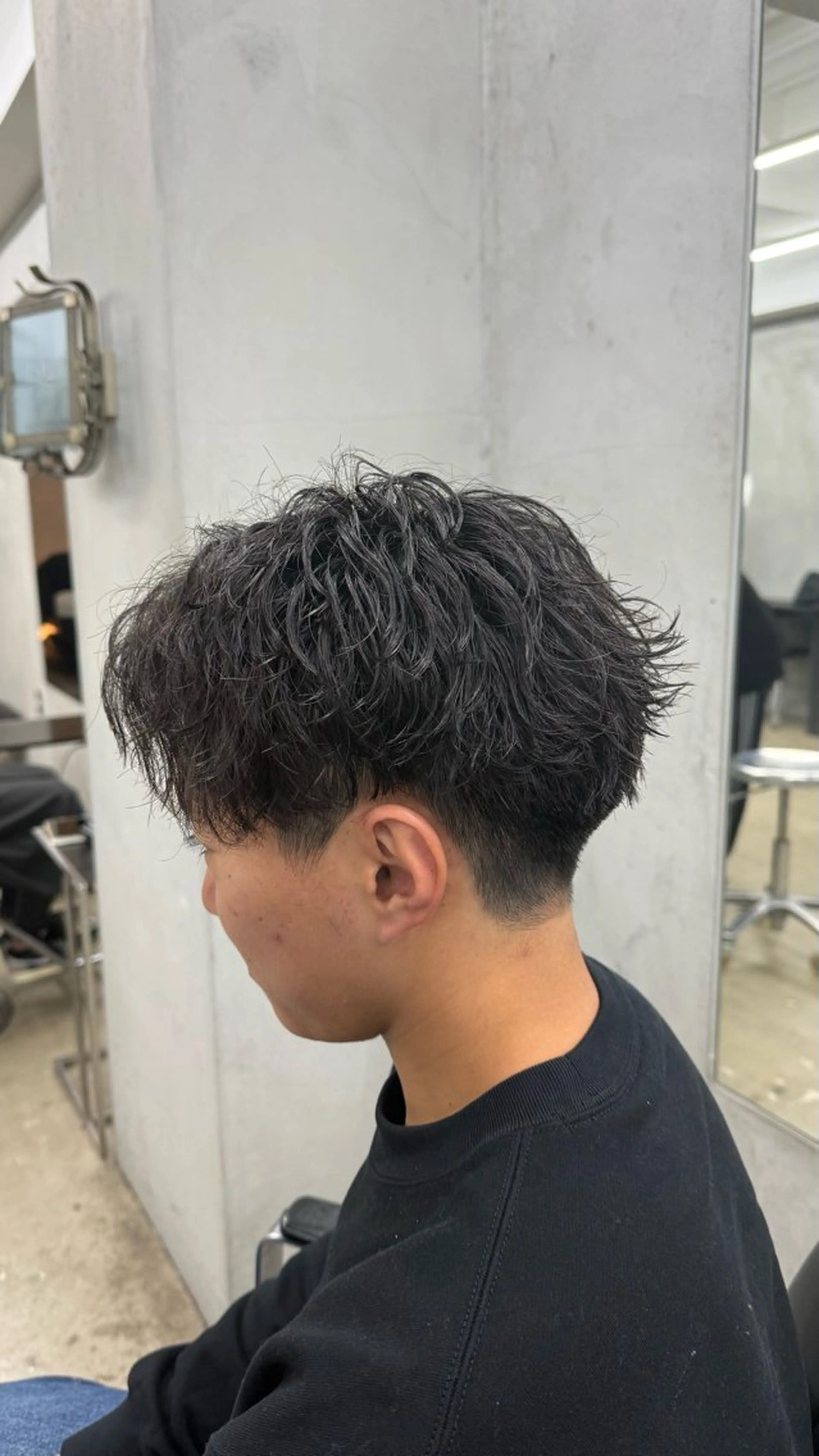 パーマ メンズ 田中 辰弥のヘアスタイル