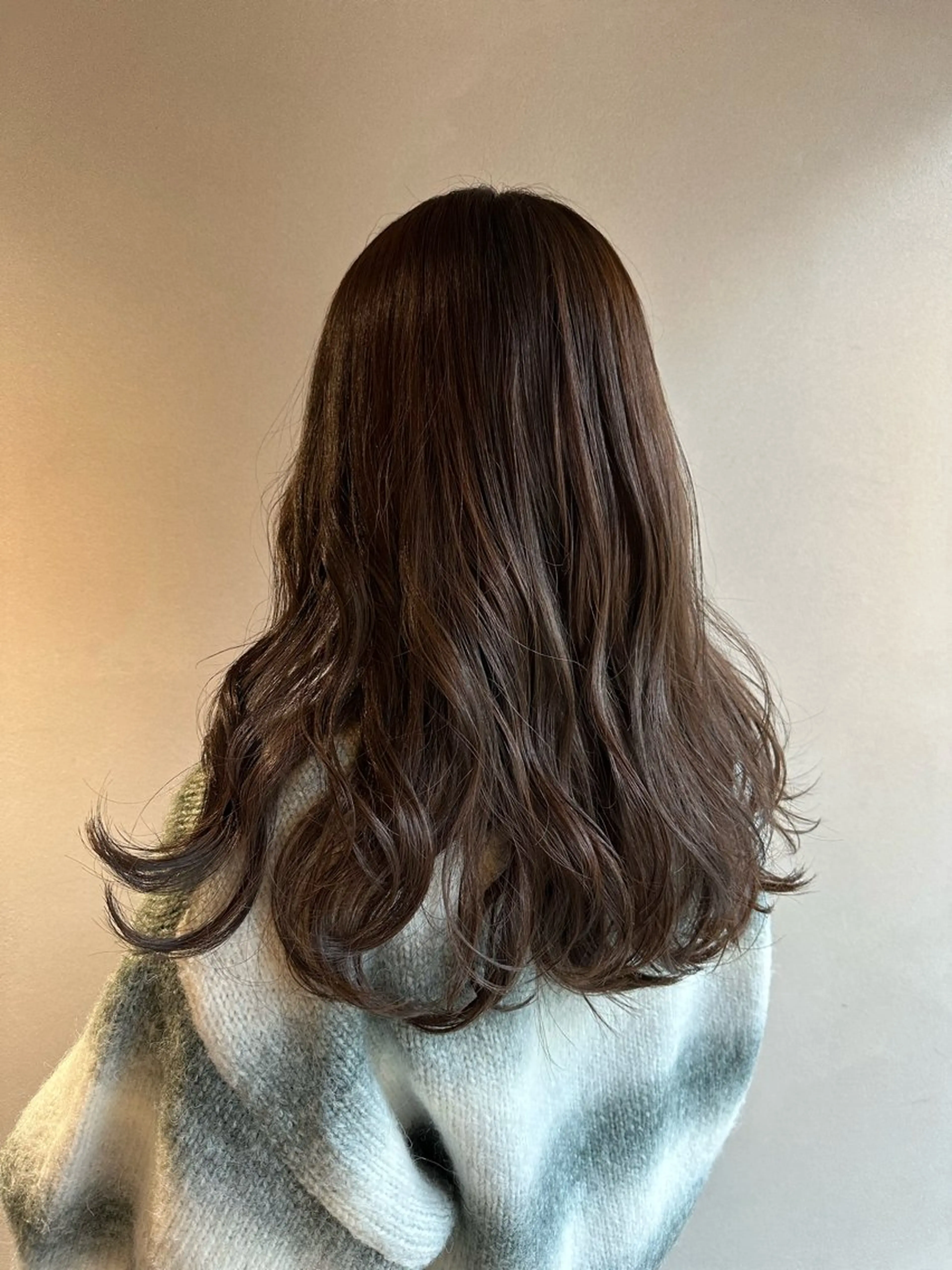 ロング カラー アッシュ 室谷 ゆりあのヘアスタイル