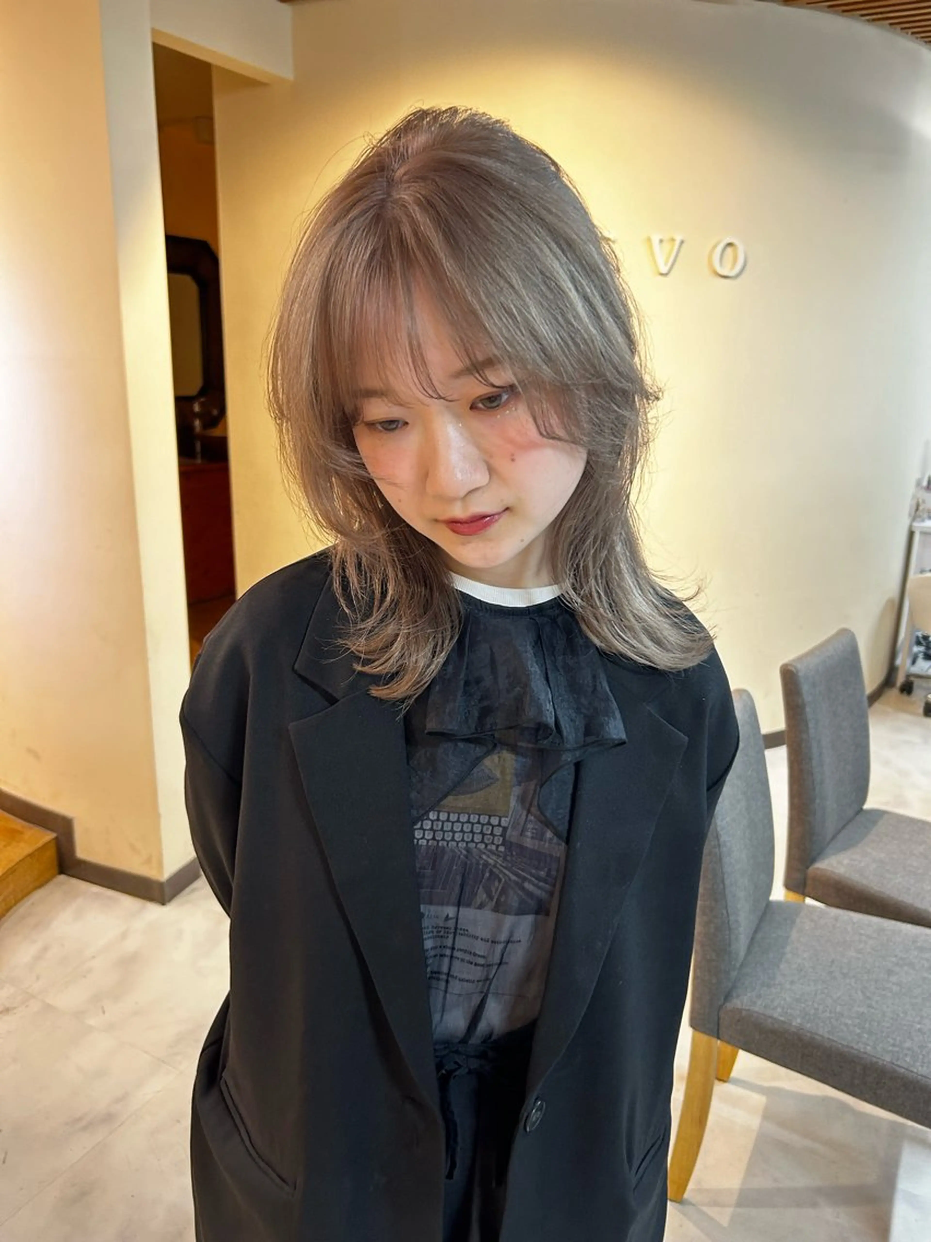 ミディアム カット ヘアカラー 透明感/レイヤー/ 武士るな🌿‬のヘアスタイル