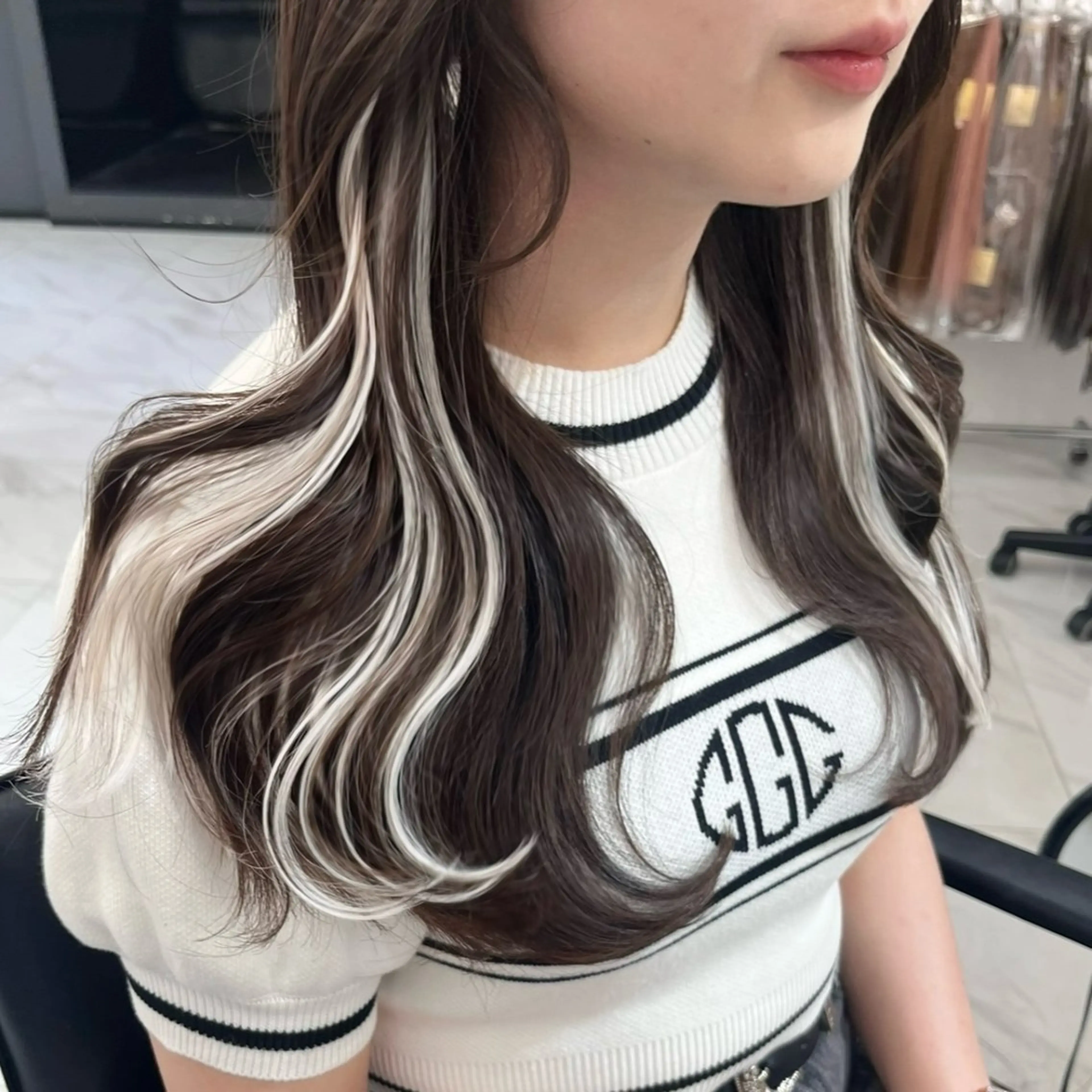 【ポイントエクステ🍒】プレミアムシールエクステ1本¥550~(インナー、ハイライトdesignなど♡)コテ巻き仕上げの写真