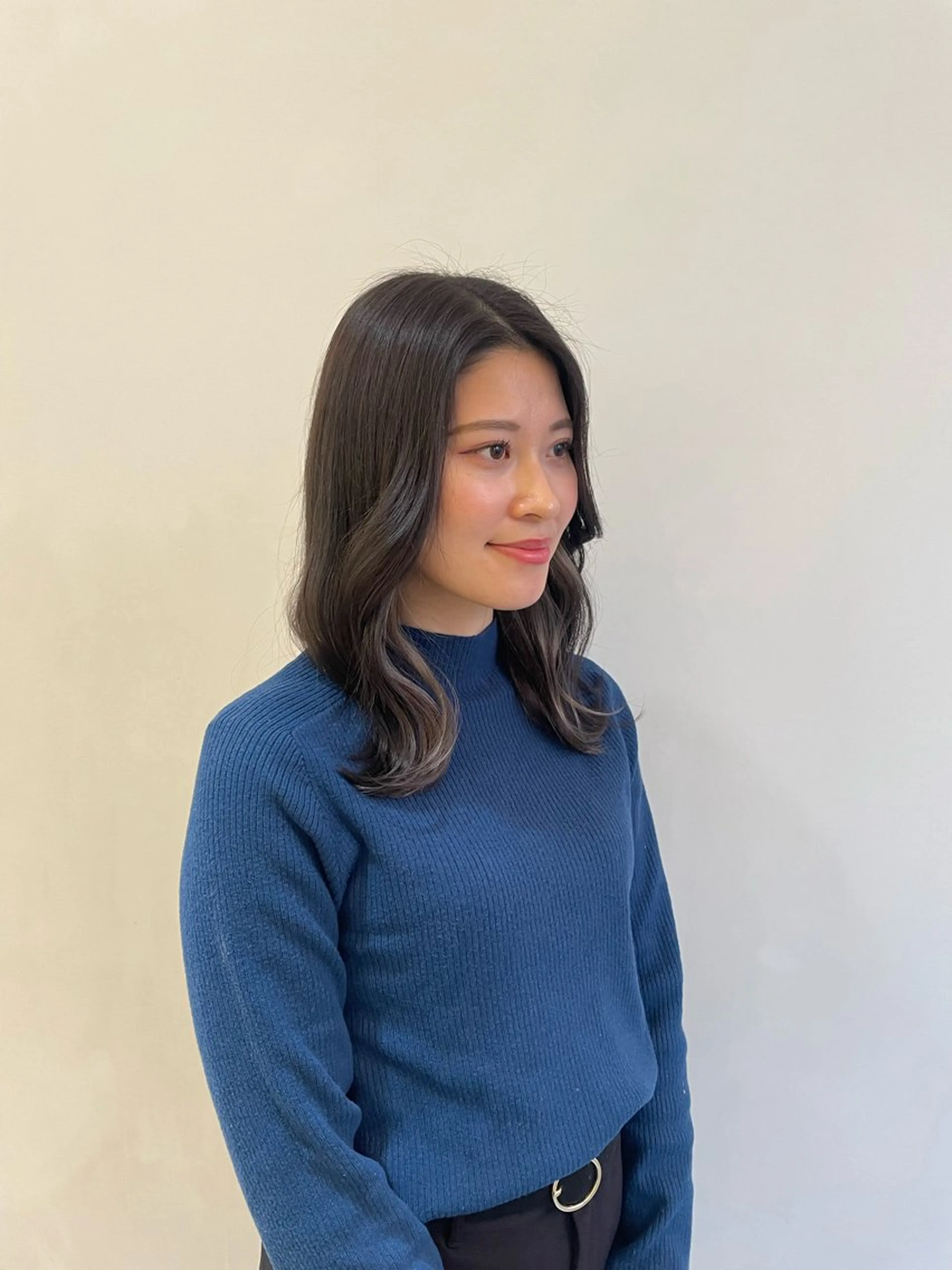 セミロング カラー 田口 花葉のヘアスタイル