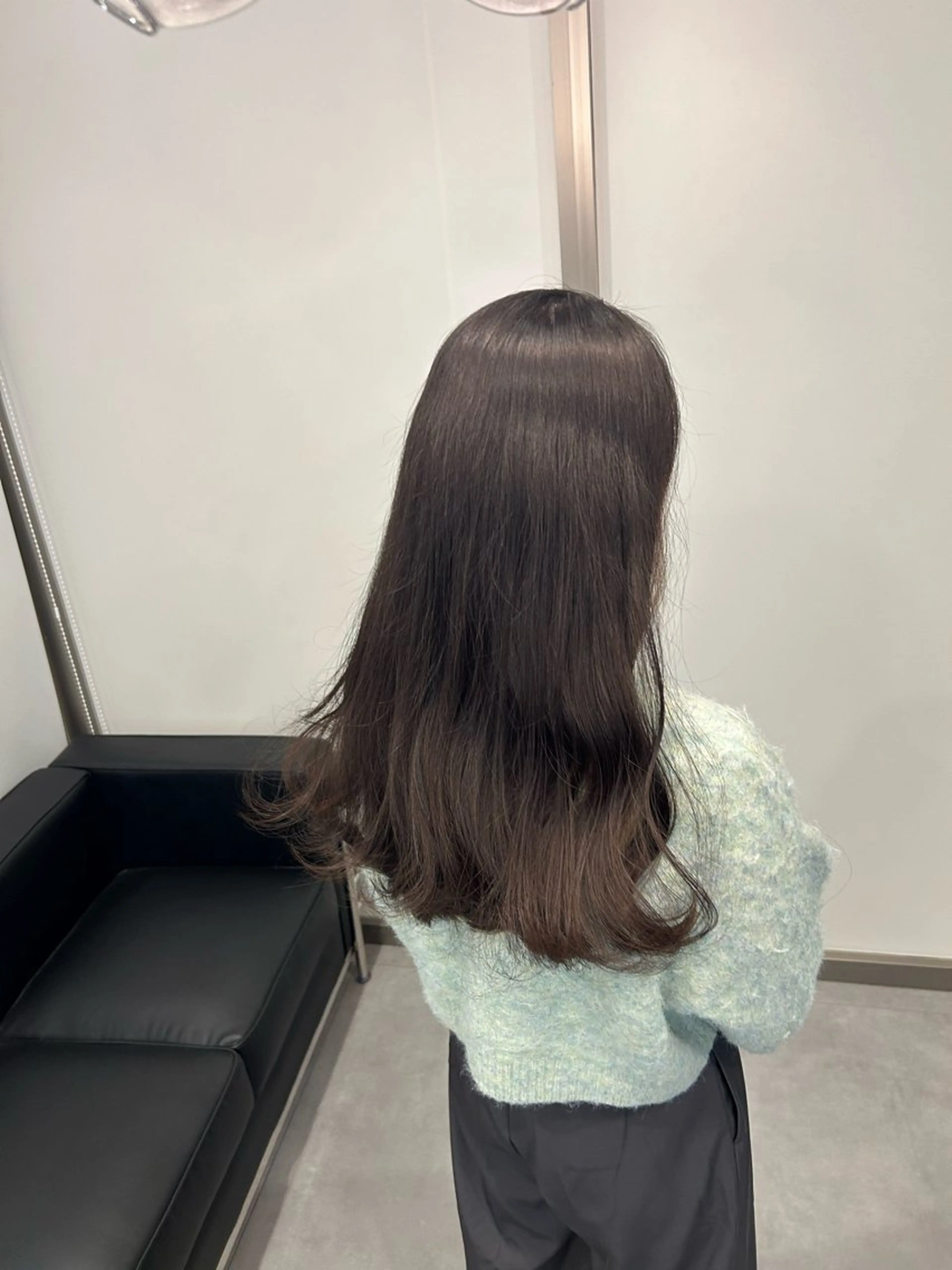 ロング 善財 康葵のヘアスタイル