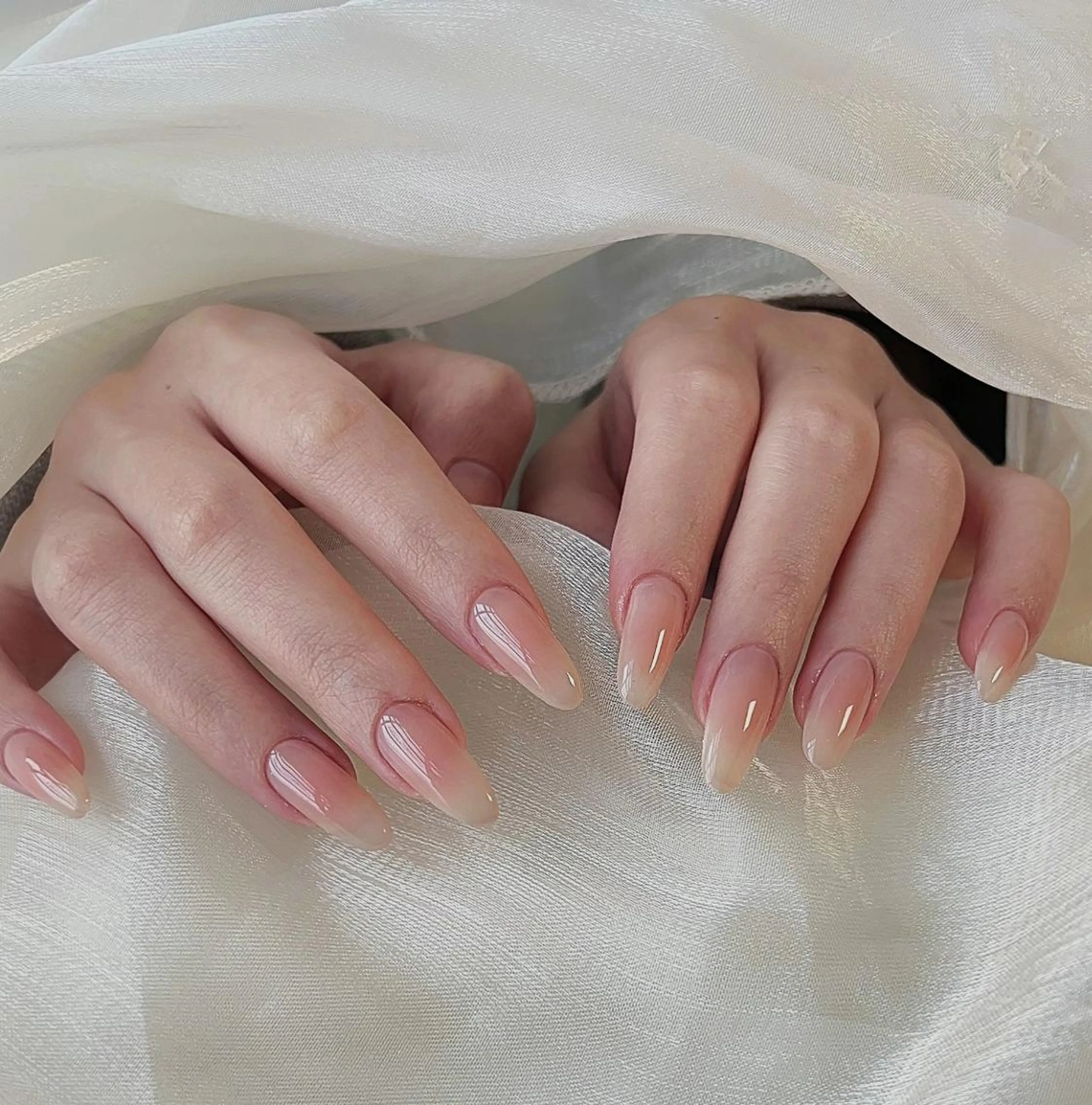 ネイル ハンドネイル RAFFINE 月🦋🩵のネイルデザイン