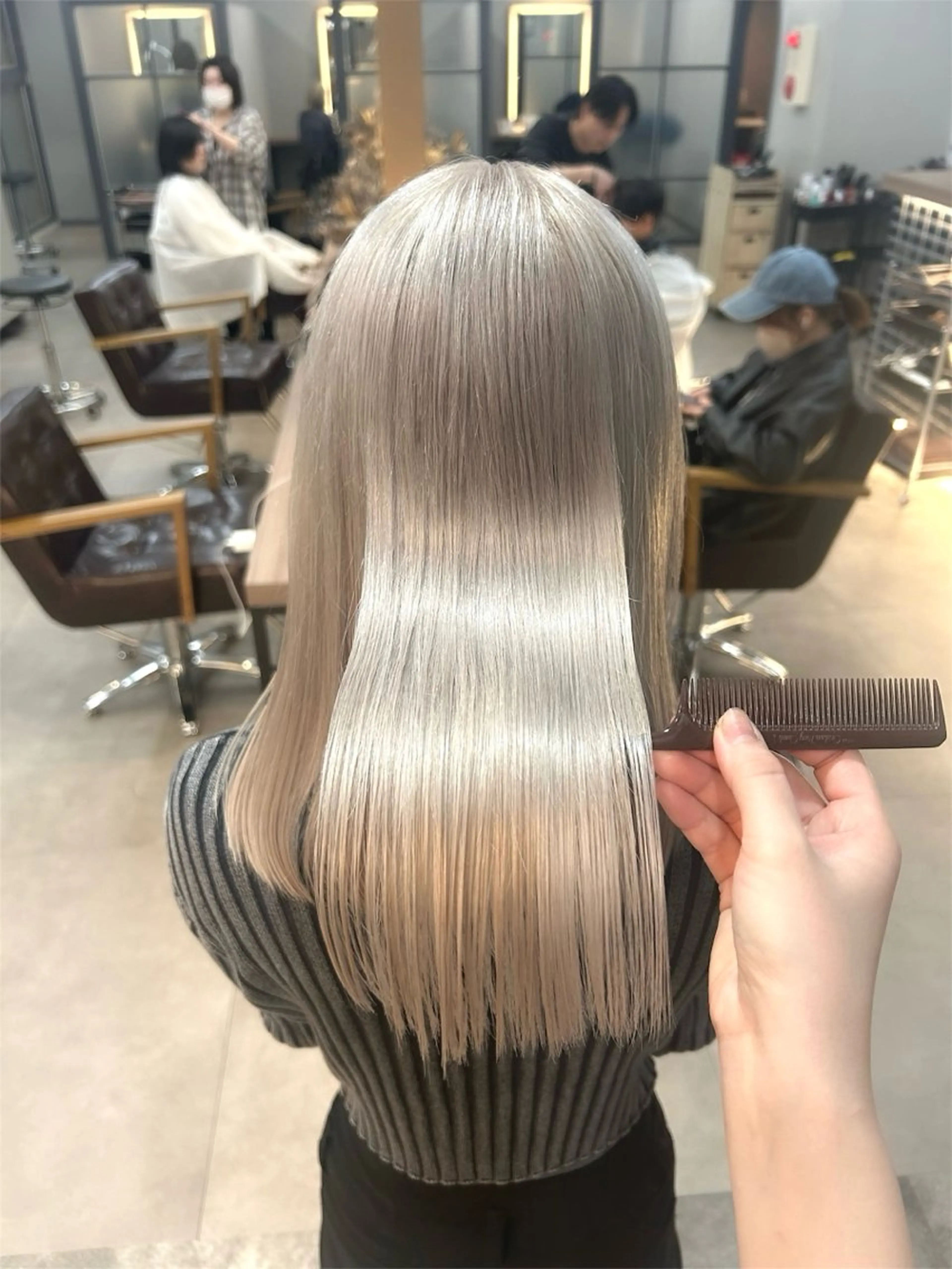 ミディアム カラー ブリーチ グレージュ 髪質改善 カット ヘアカラー ハイトーン/赤みなし 透明感/ririkaのヘアスタイル