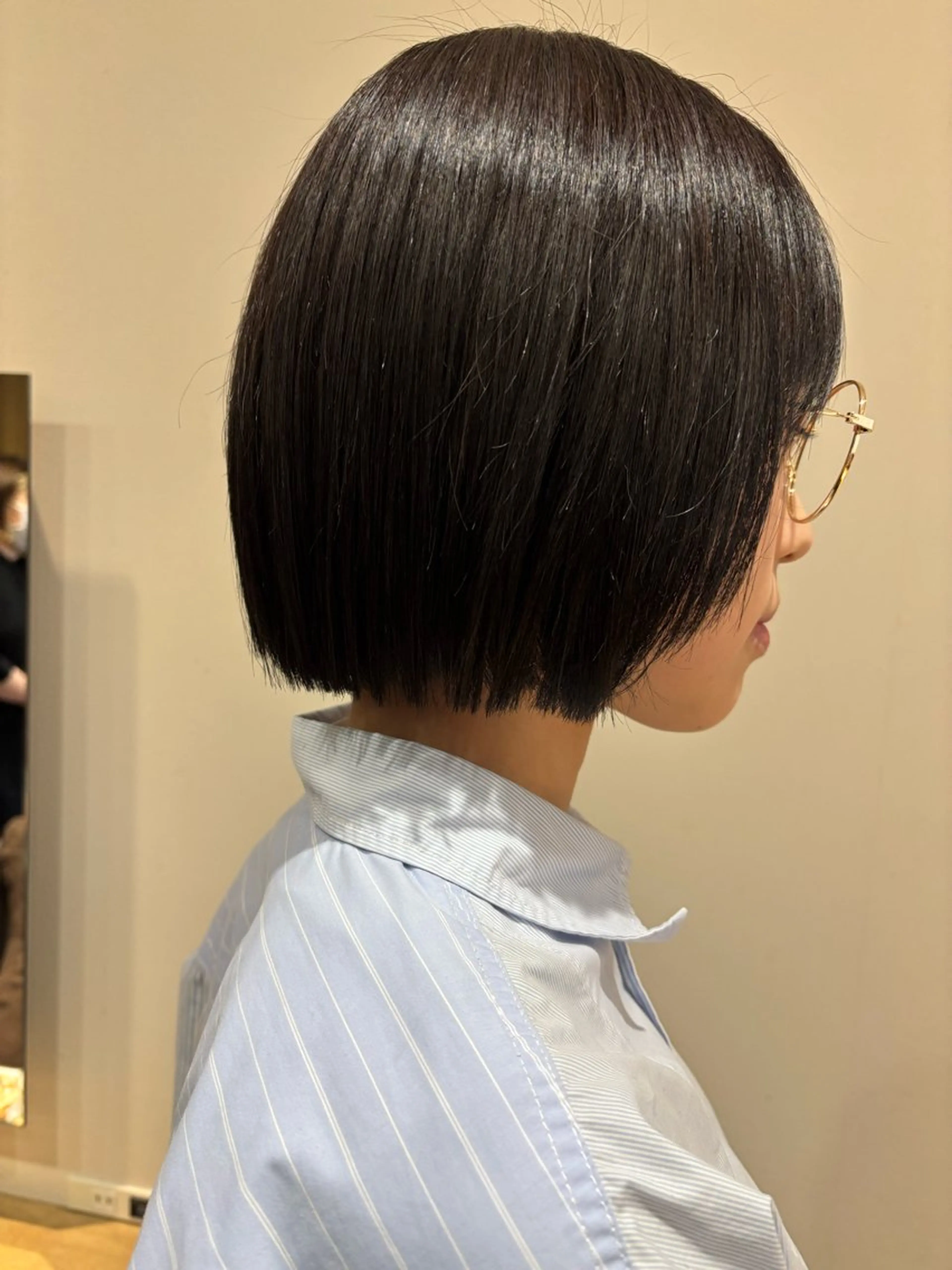 ショート 切りっぱなしボブ ボブ カラーアソートセピア所属・平賀 春希のヘアスタイル