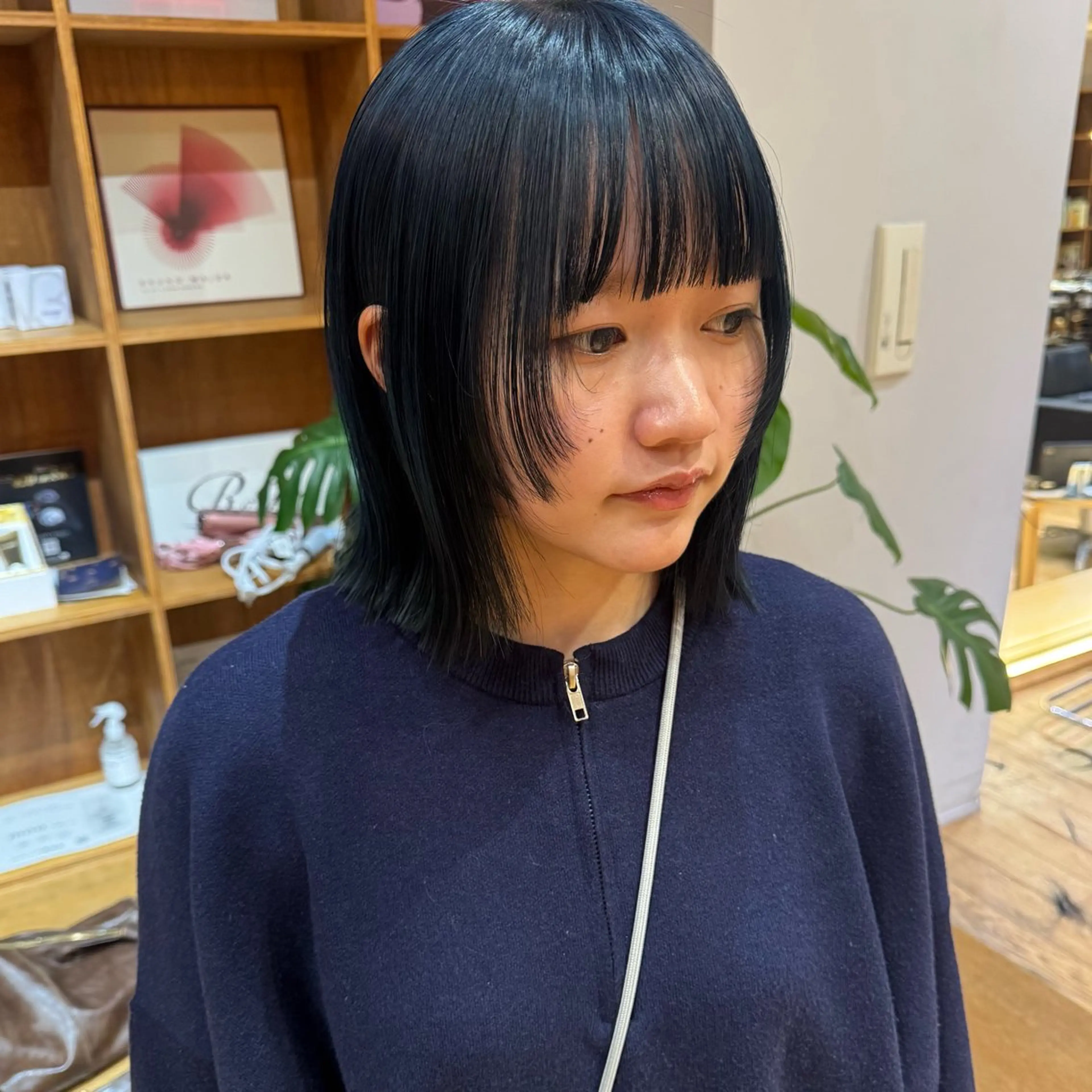 ミディアム カラー ボブ 大橋 芽衣のヘアスタイル