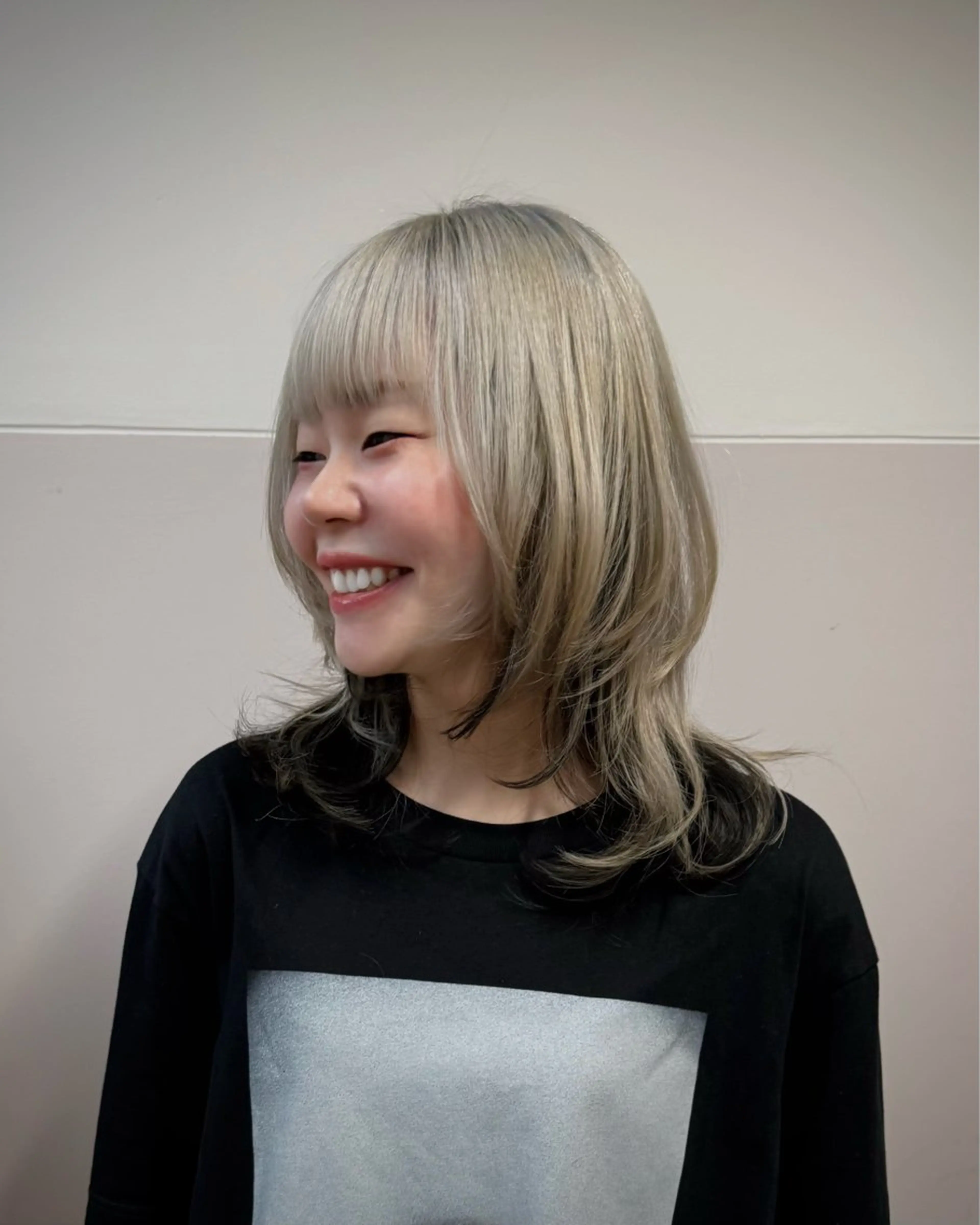 ミディアム カット ヘアカラー INORI|レイヤー |ハッシュカットのヘアスタイル