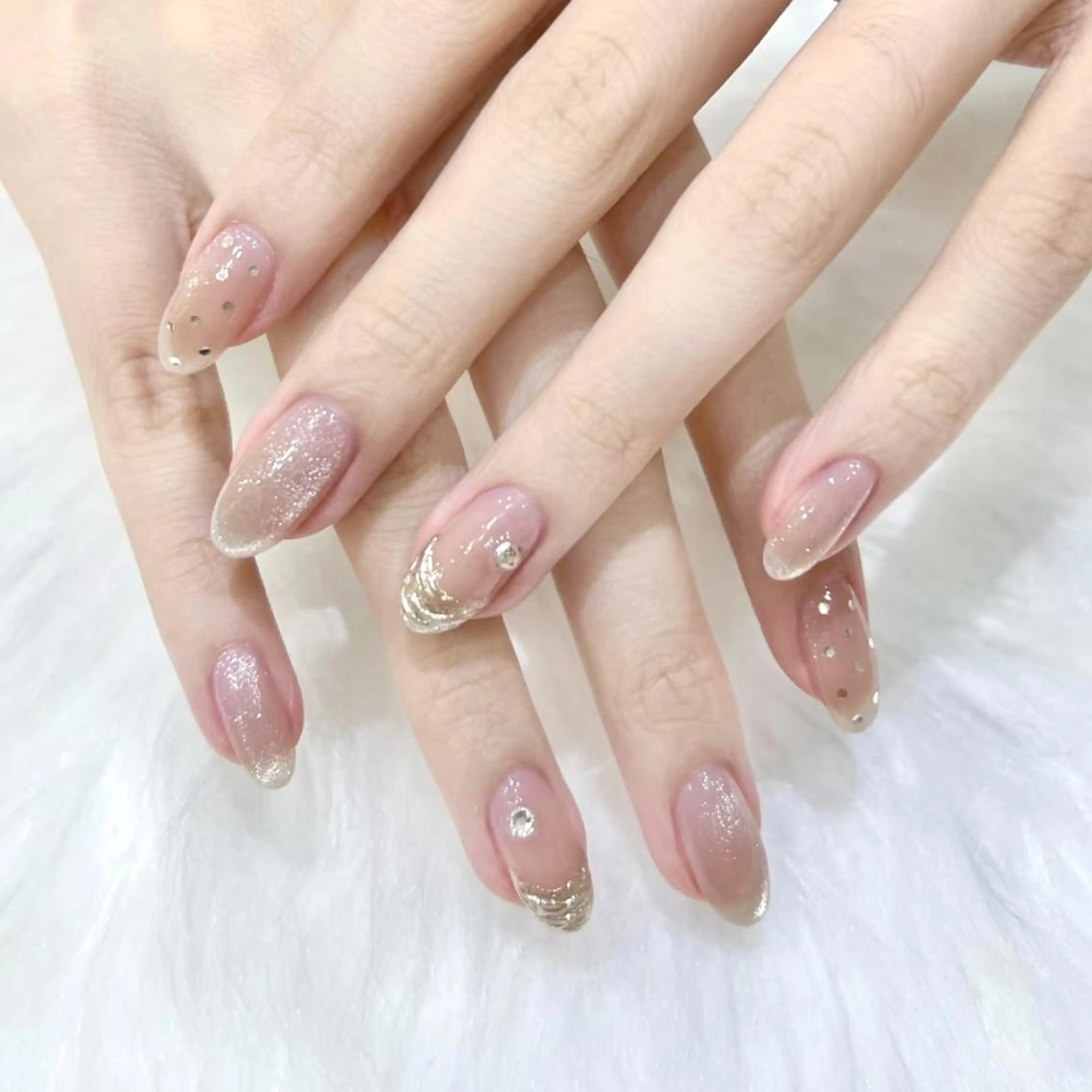 ネイル ハンドネイル RAFFINE haru🦋🩵のネイルデザイン