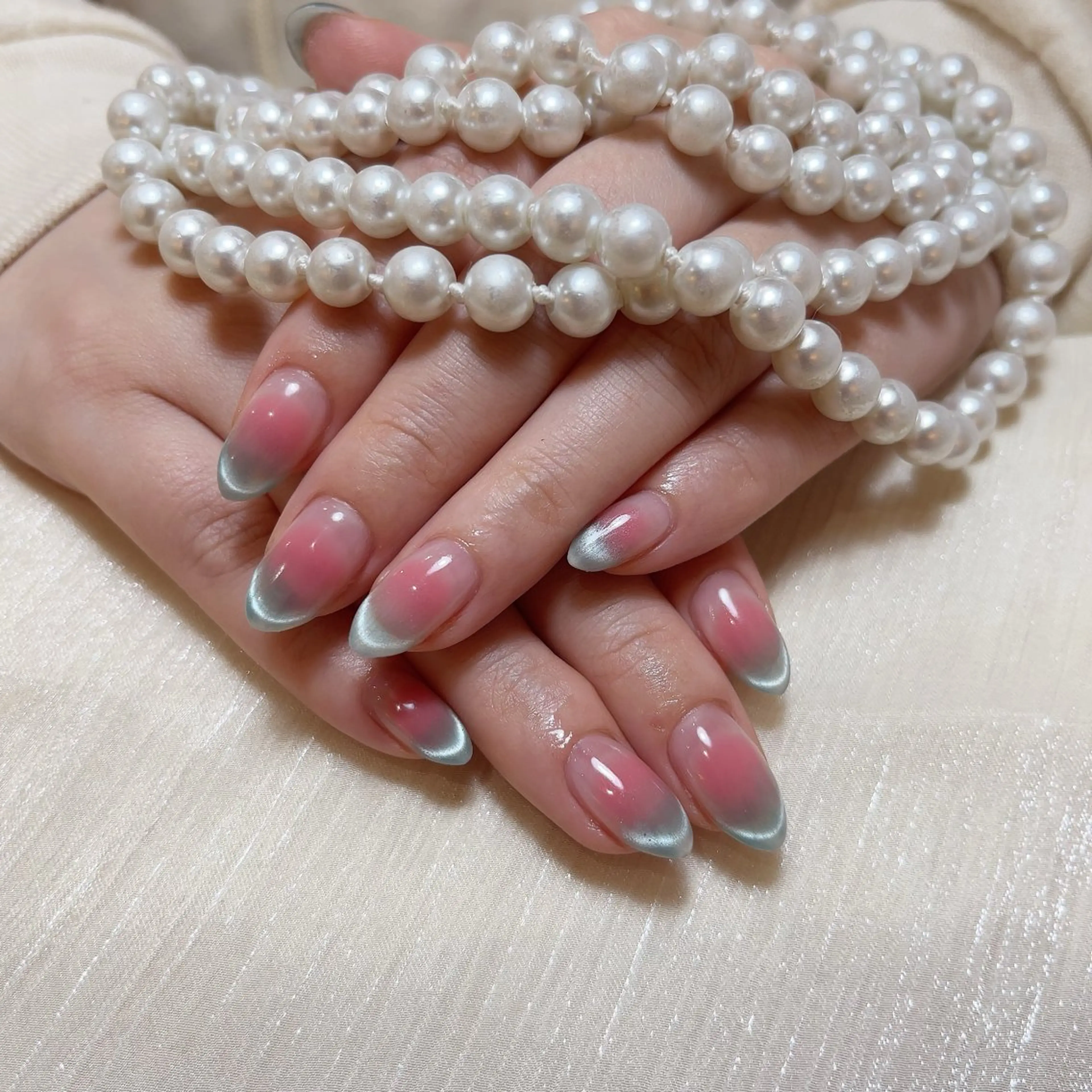 ネイル ハンドネイル MoonNail ユリのネイルデザイン