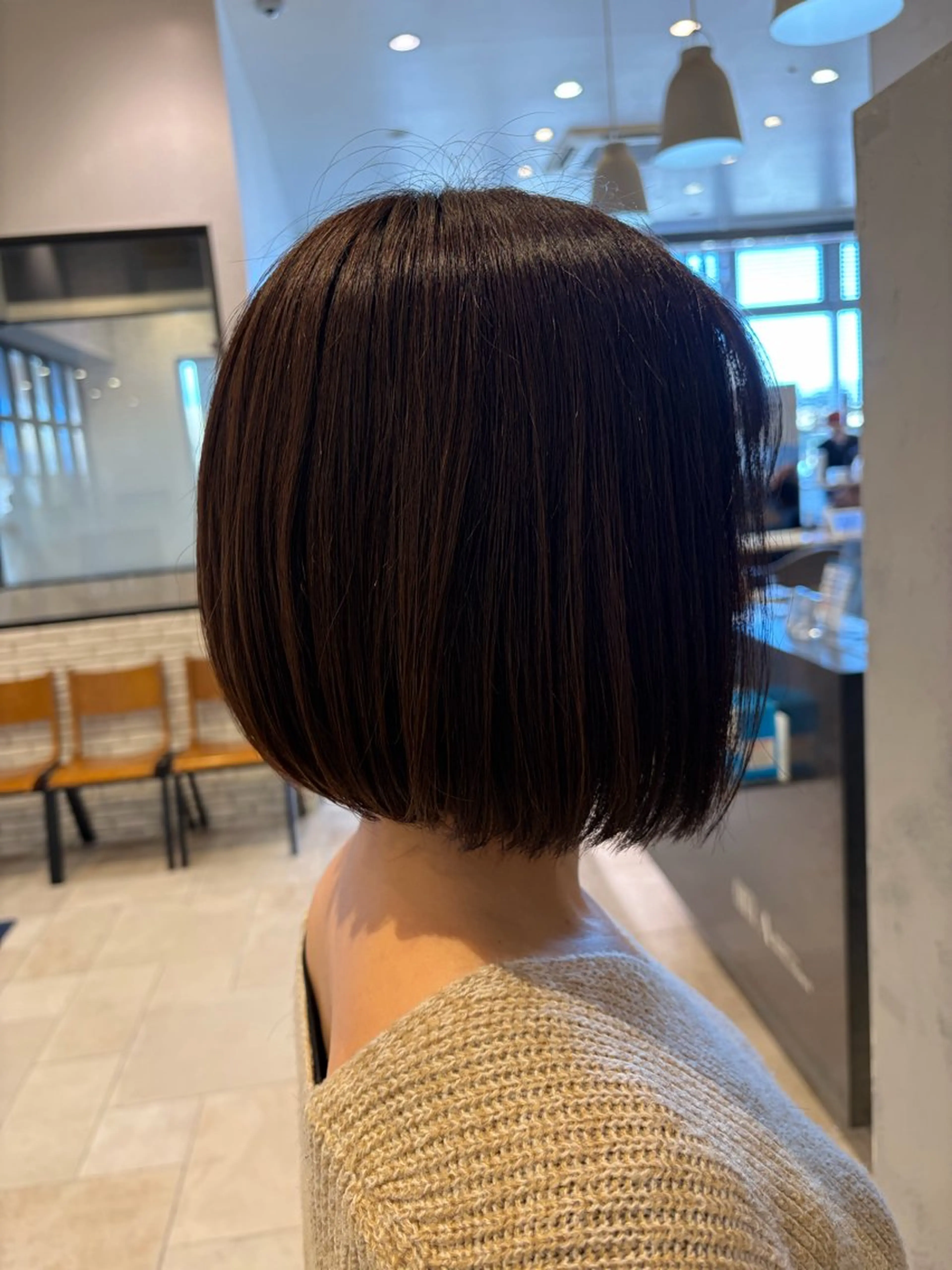 ショート ボブ カット EARTH 草津エイスクエア店所属・井上 さくらのヘアスタイル