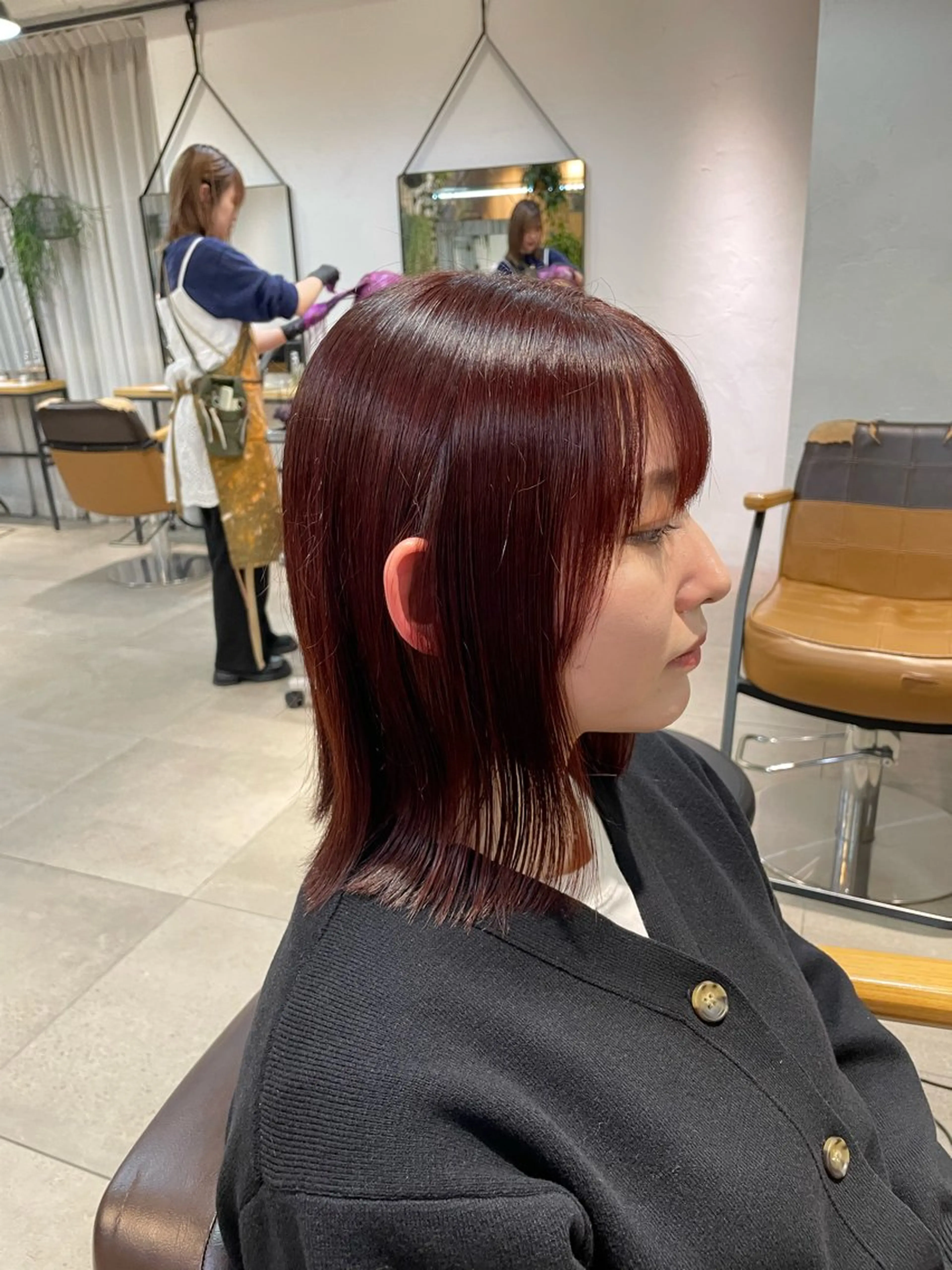 ミディアム カラー ブリーチ ブリーチなしカラー ヘアカラー トリートメント ミルクティー× グレージュMOMOのヘアスタイル