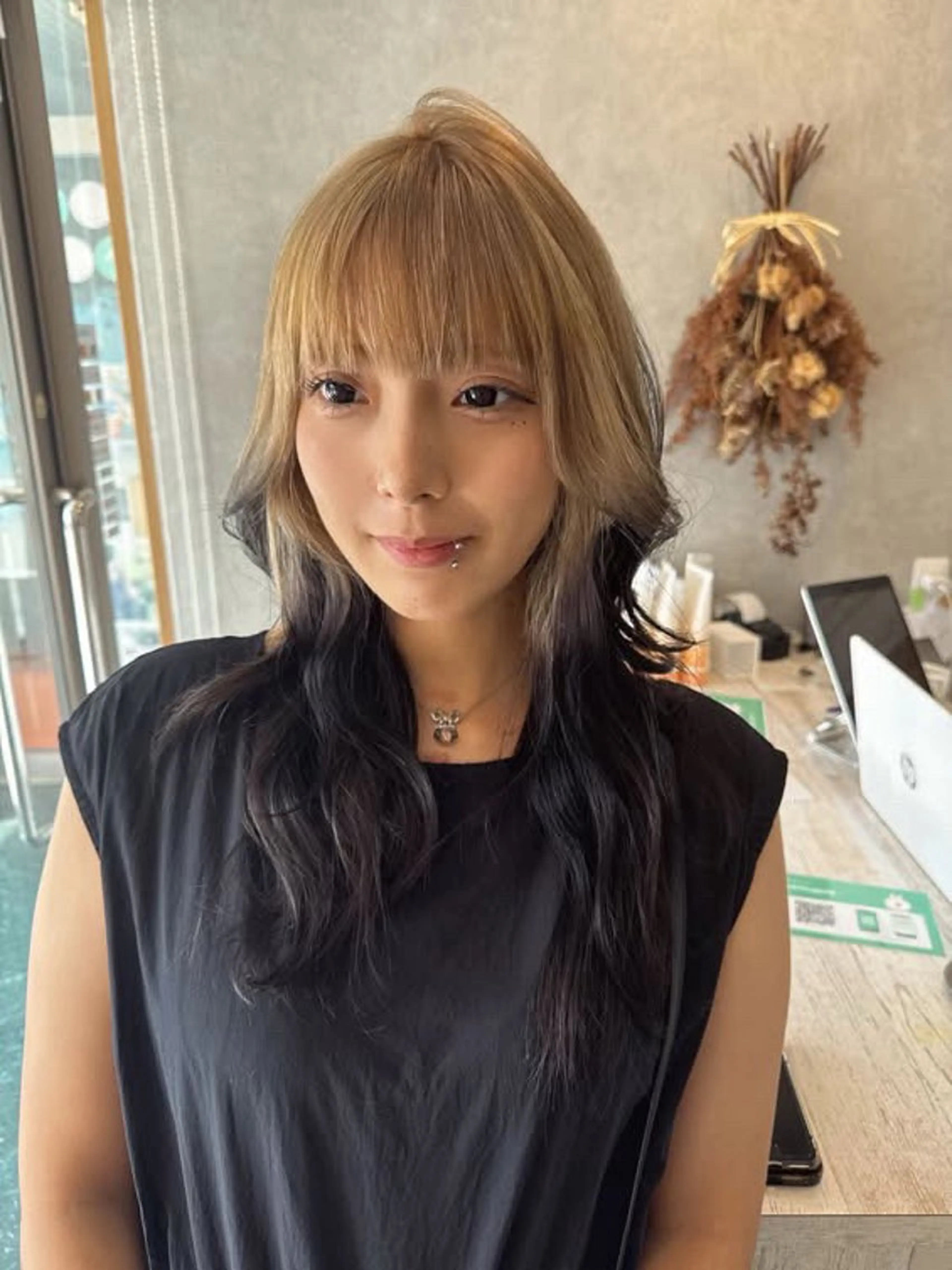 ロング カラー ヘアカラー Bish Yanaのヘアスタイル