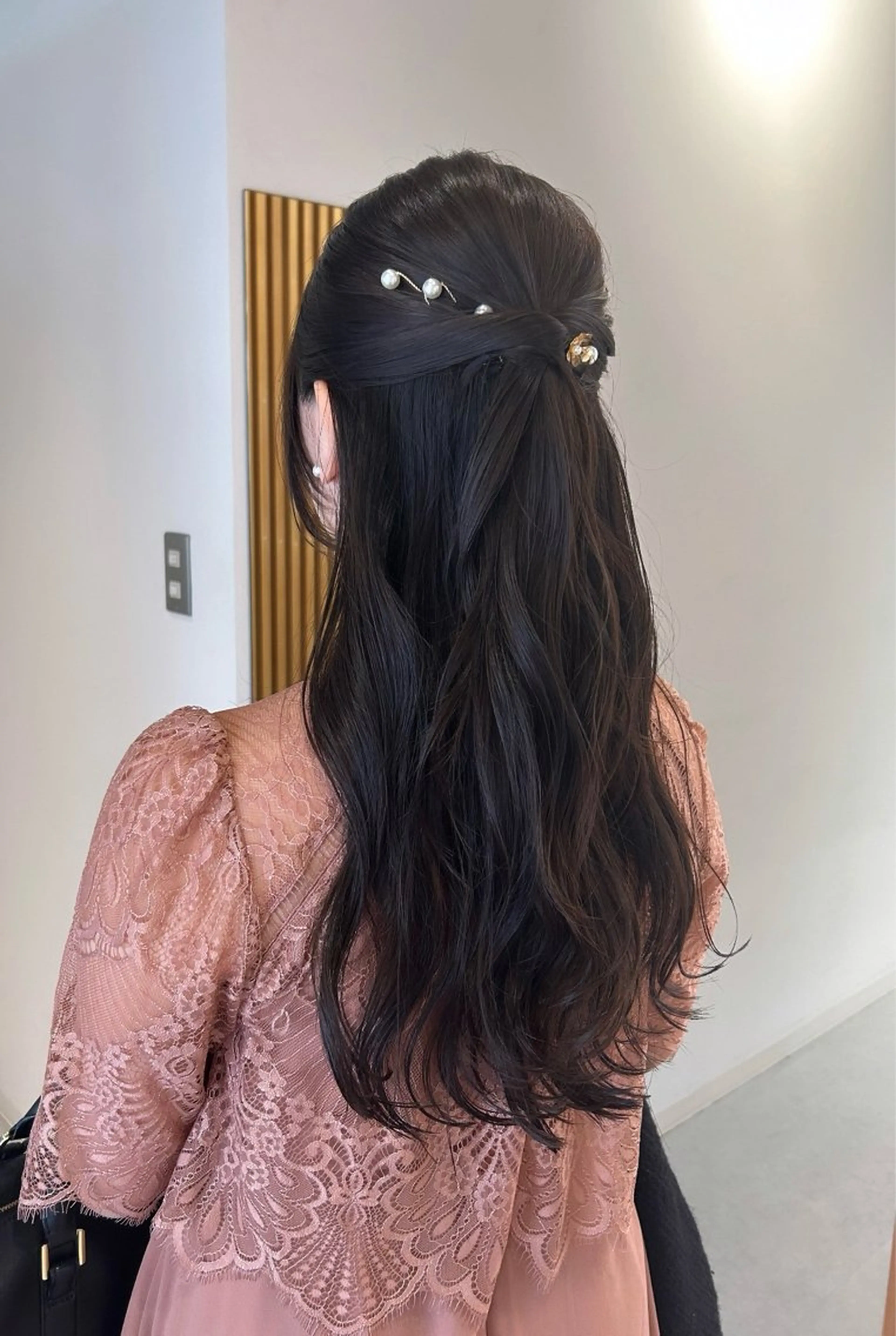 ロング ヘアアレンジ Nana/透けカラー ×似合わせカットのヘアスタイル