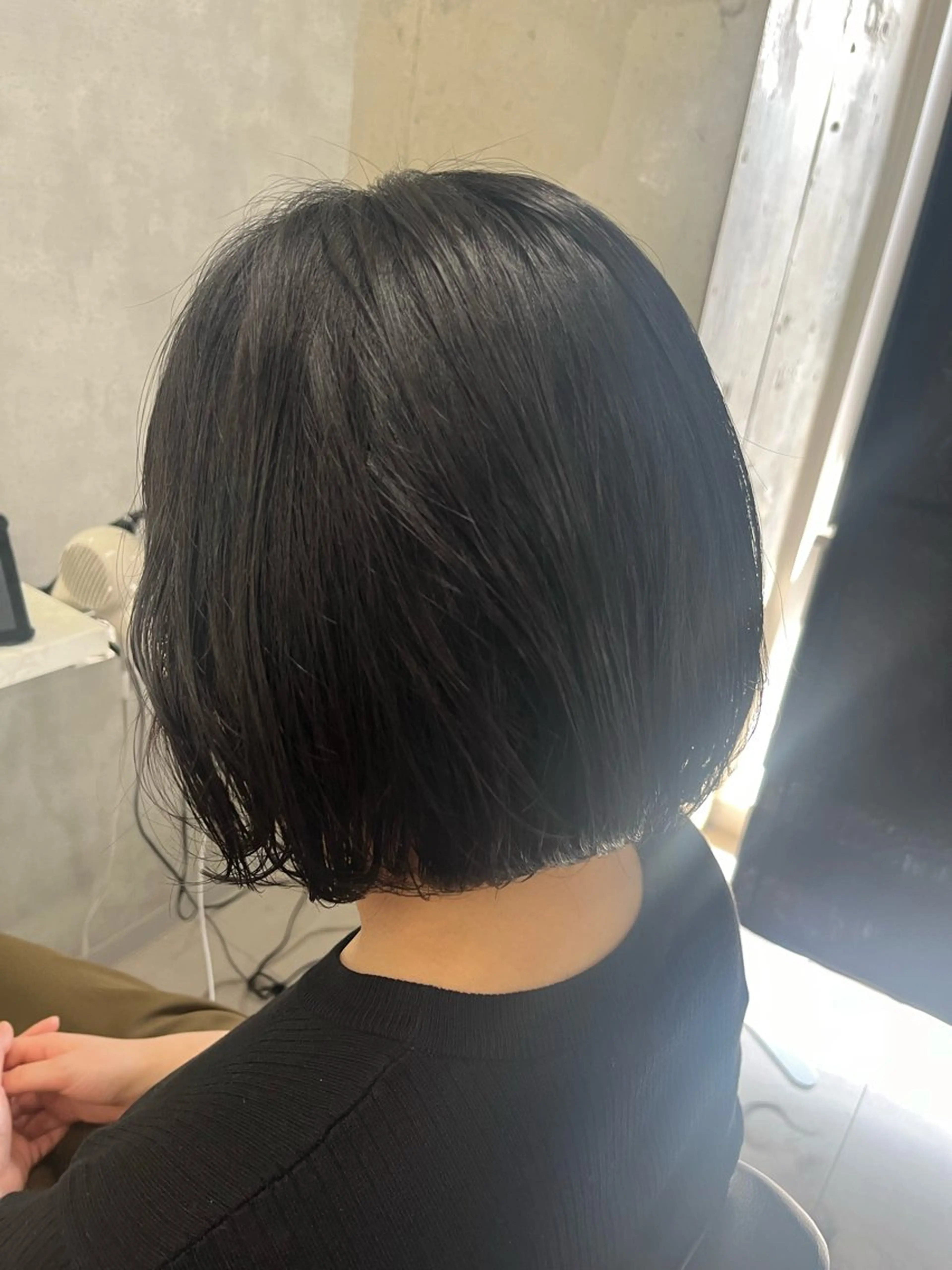 ミディアム ボブ anon Loemのヘアスタイル