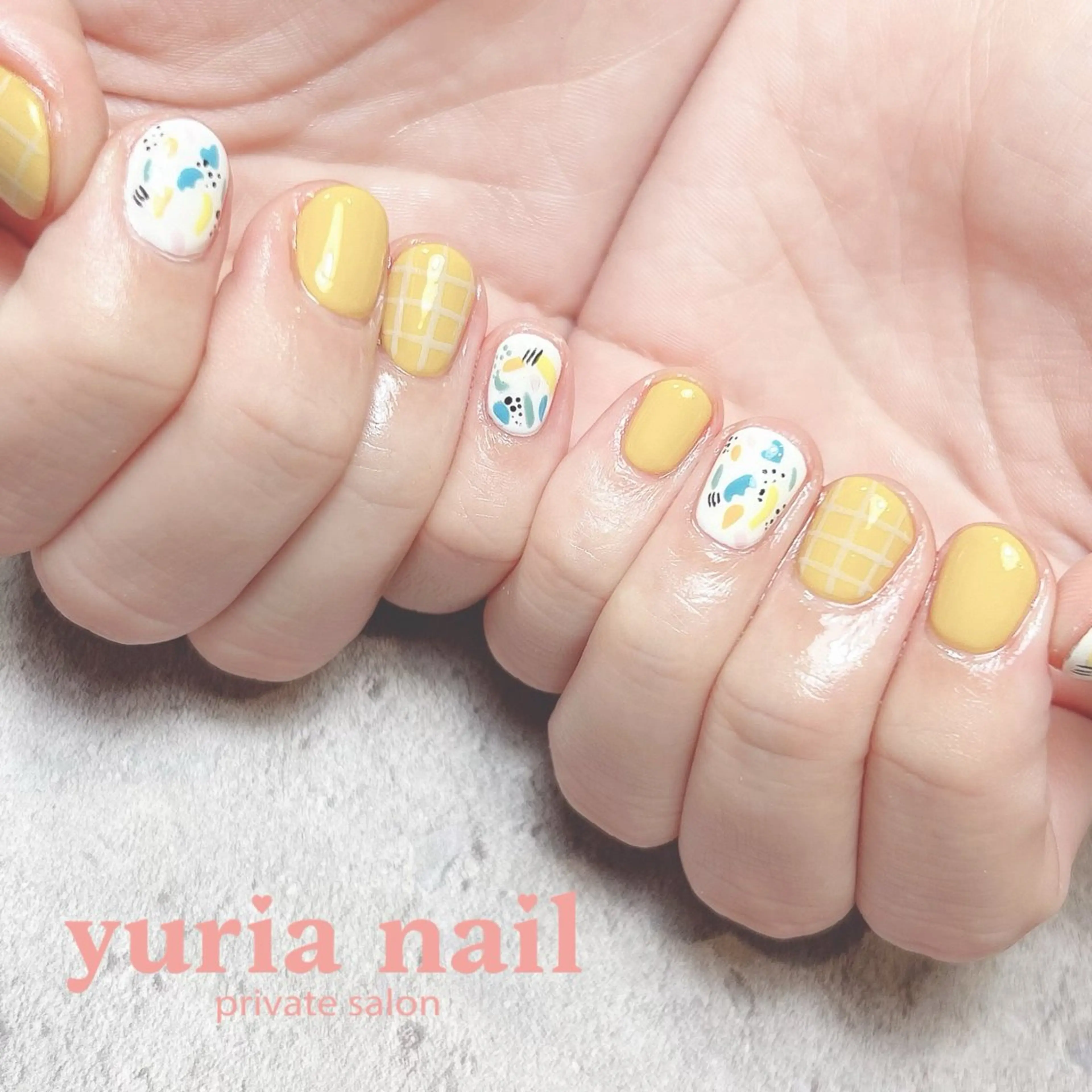 ネイル アートネイル ジェルネイル 持ち込み 黄色 ハンドネイル 小林 ゆりあのネイルデザイン