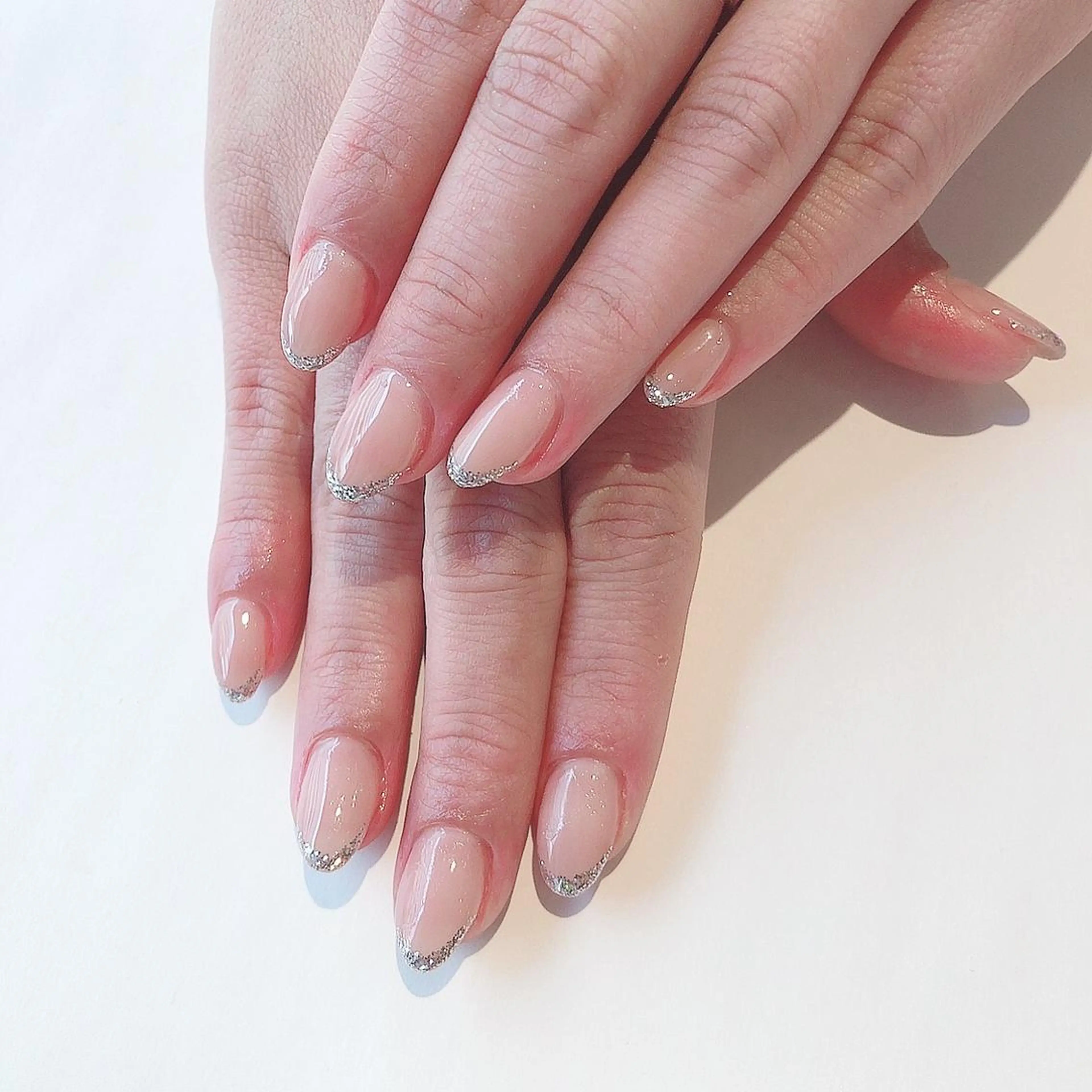 ネイル フレンチネイル ガラスフレンチ 桜 成美のエステ・リラクイメージ