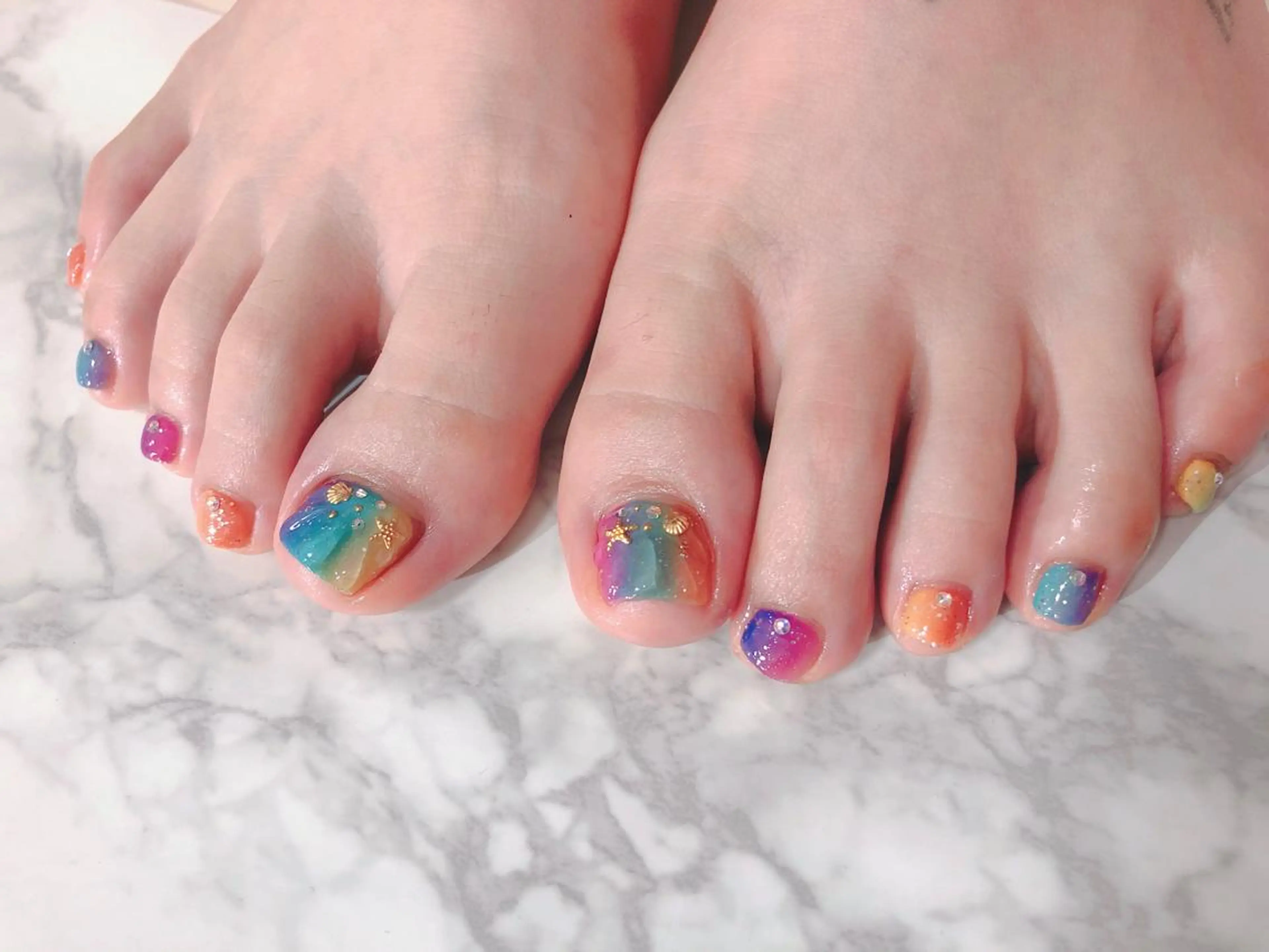 ネイル フットネイル Regaro i.sのネイルデザイン