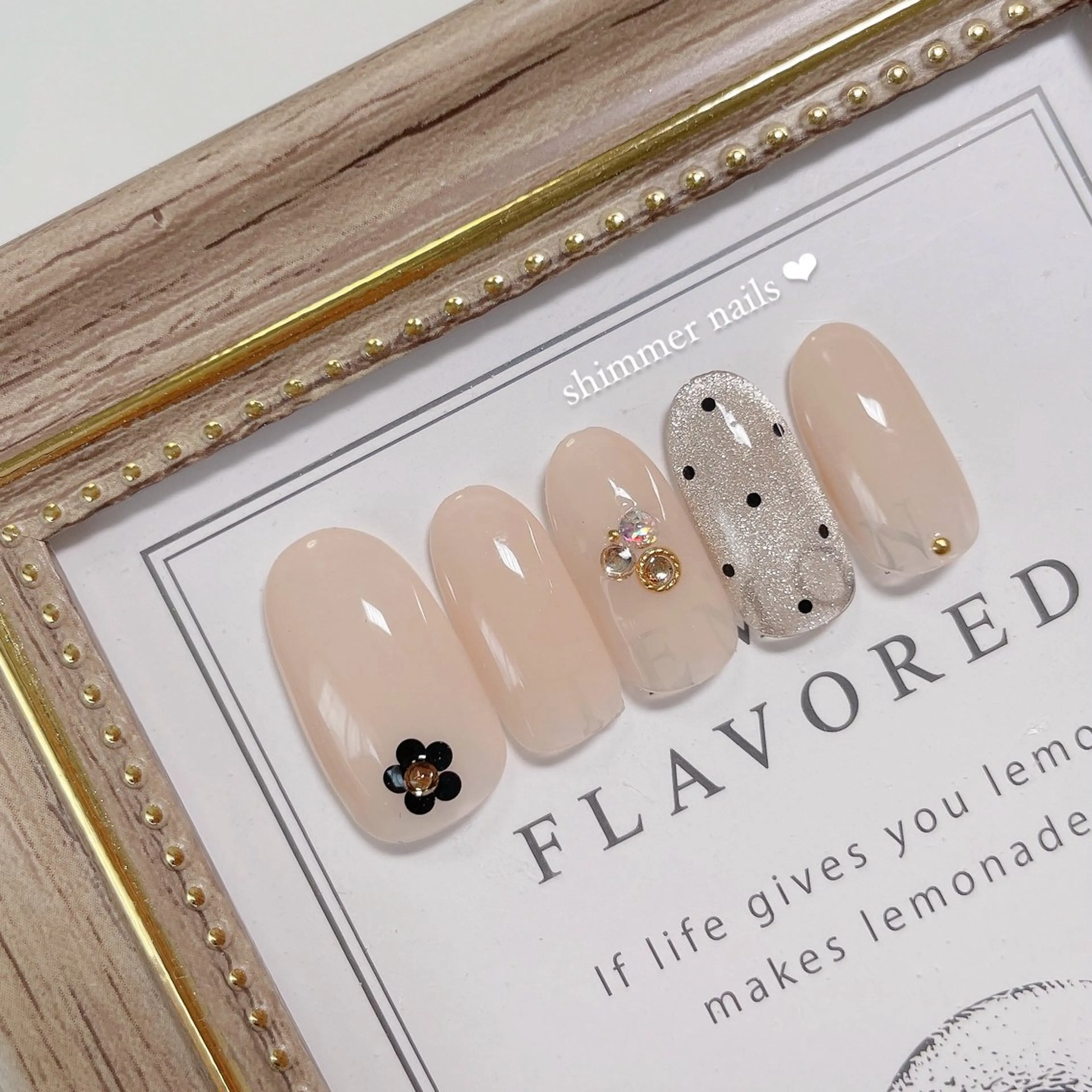 ネイル shimmer nailsのネイルデザイン