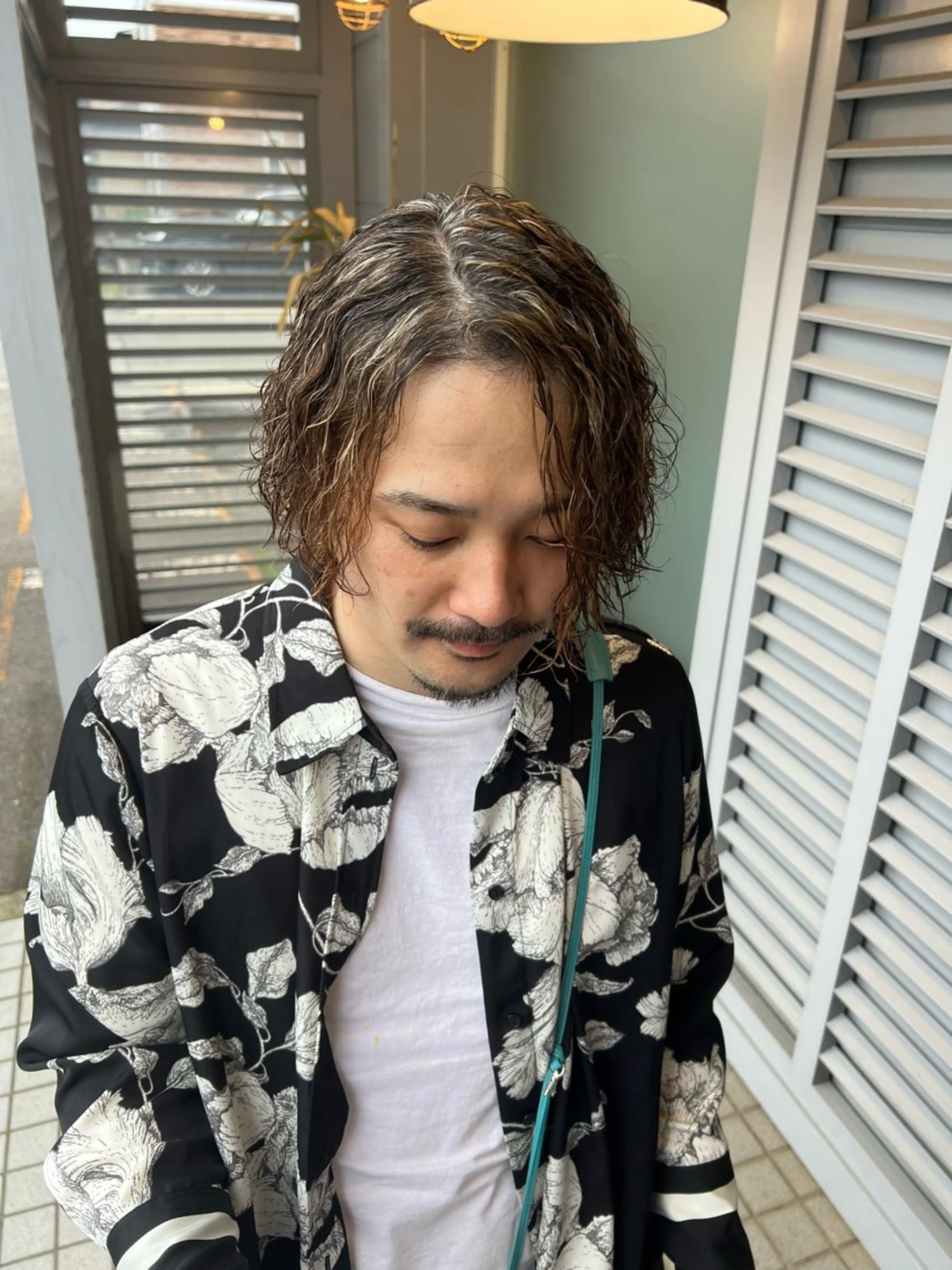 カラー パーマ メンズ newi TATSUのヘアスタイル