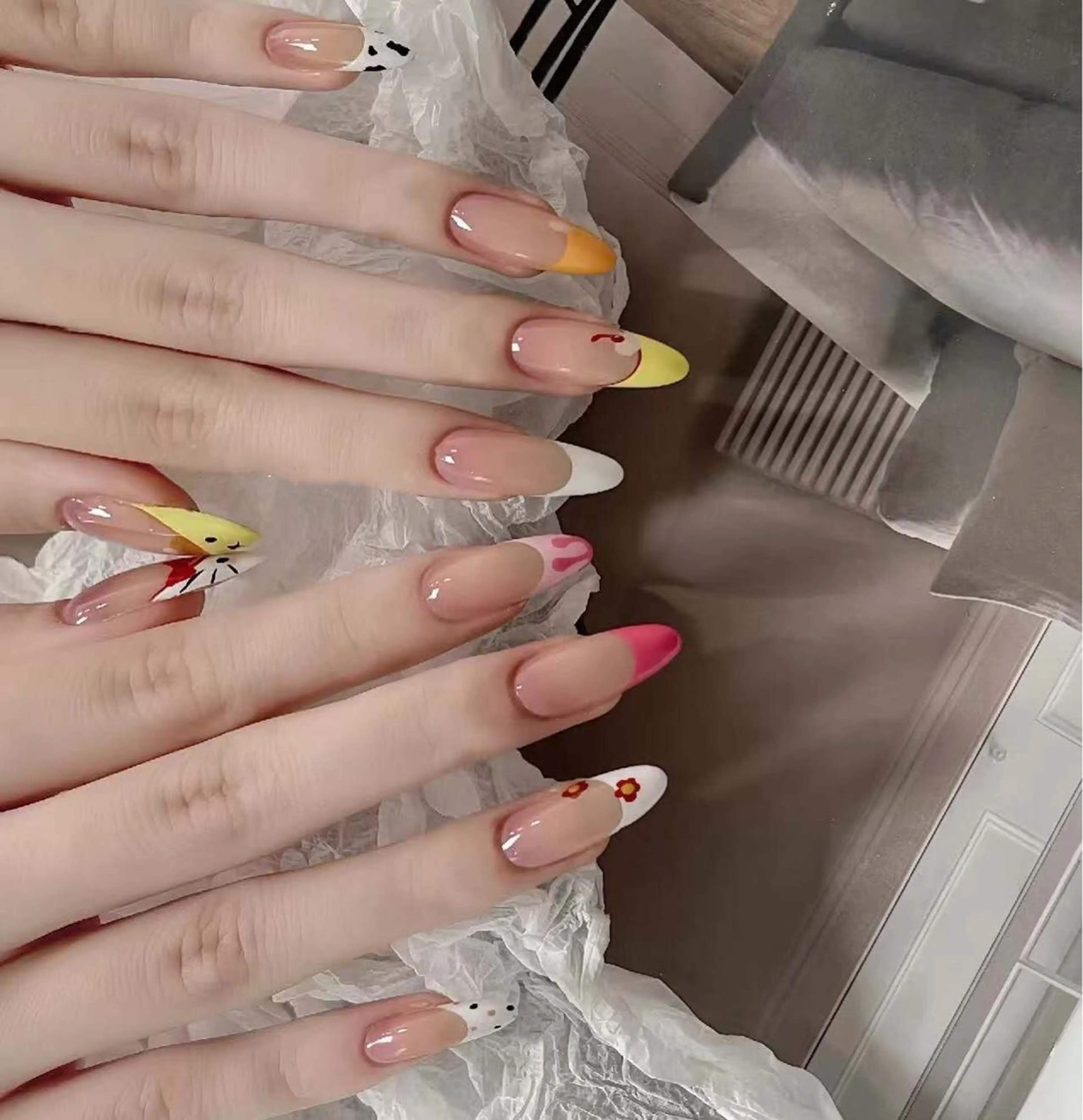 ネイル オーロラネイル フラワーネイル フットネイル フレンチネイル ジェルネイル ハンドネイル BabyYouMi ねねのネイルデザイン