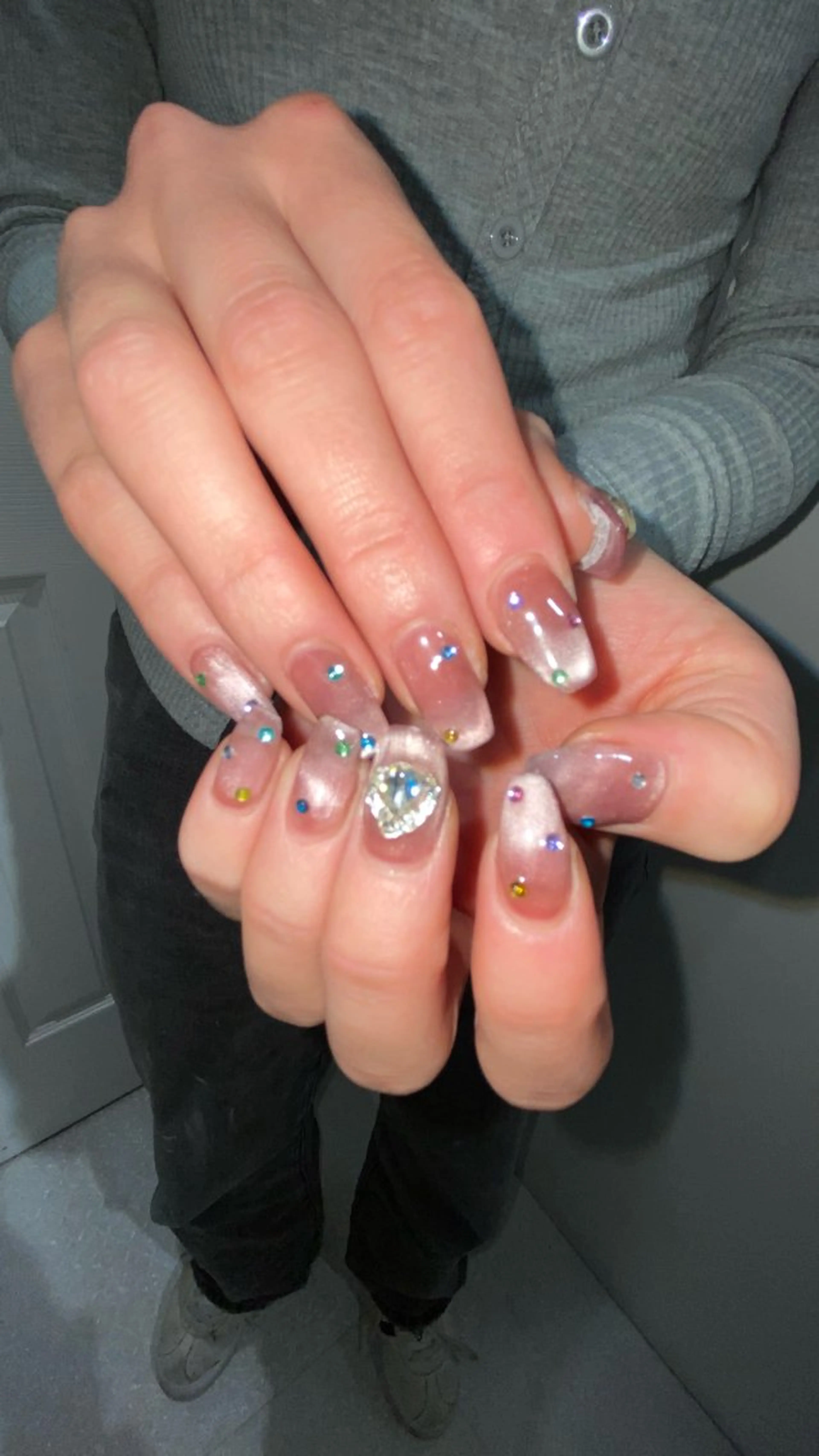 ネイル ハンドネイル ハンドケア カンナ【Y2Kネイル /コーンロウ】のネイルデザイン