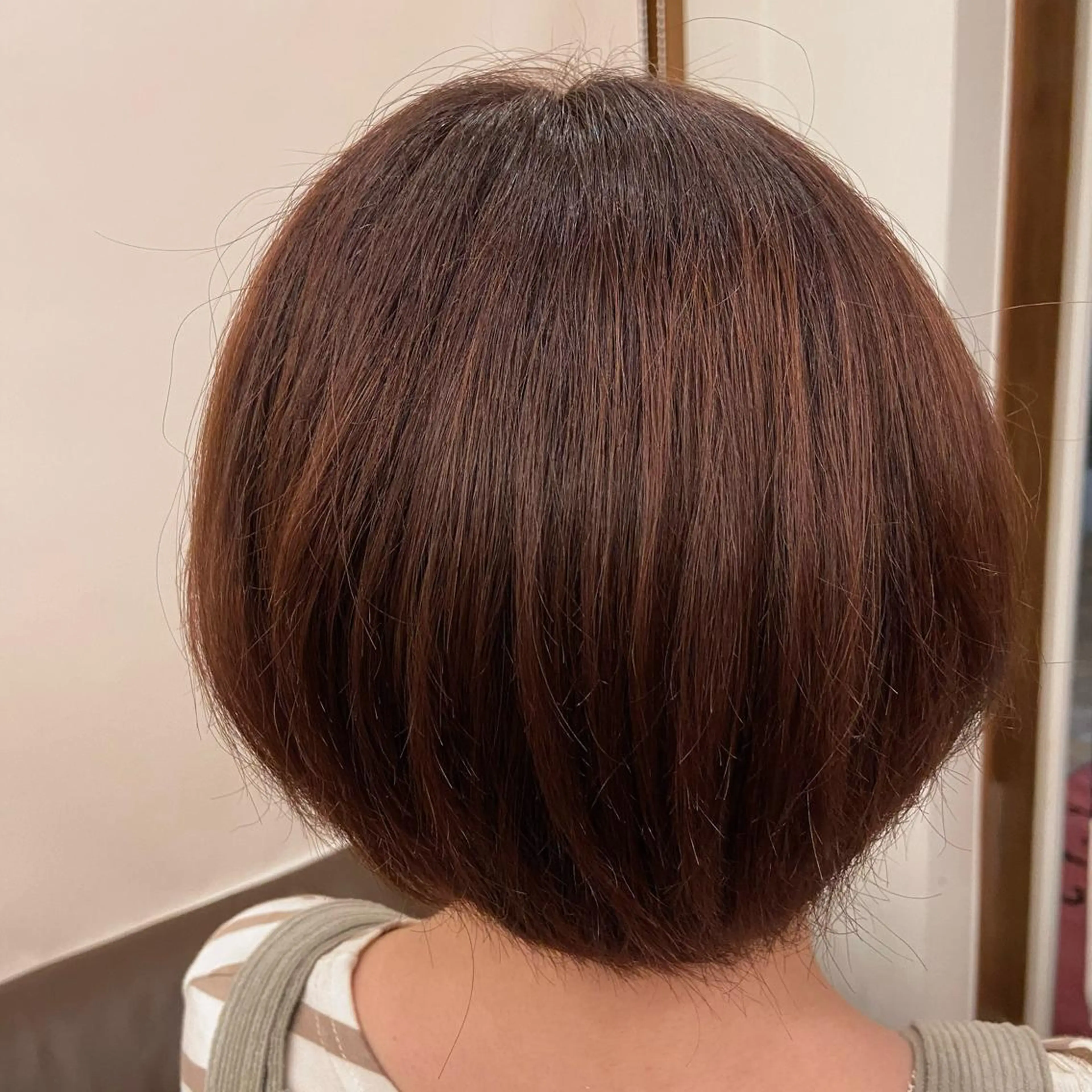 ショート カラー ブラウンカラー ピンクカラー ピンクブラウン kamiOmoi所属・渡辺 エミのヘアスタイル