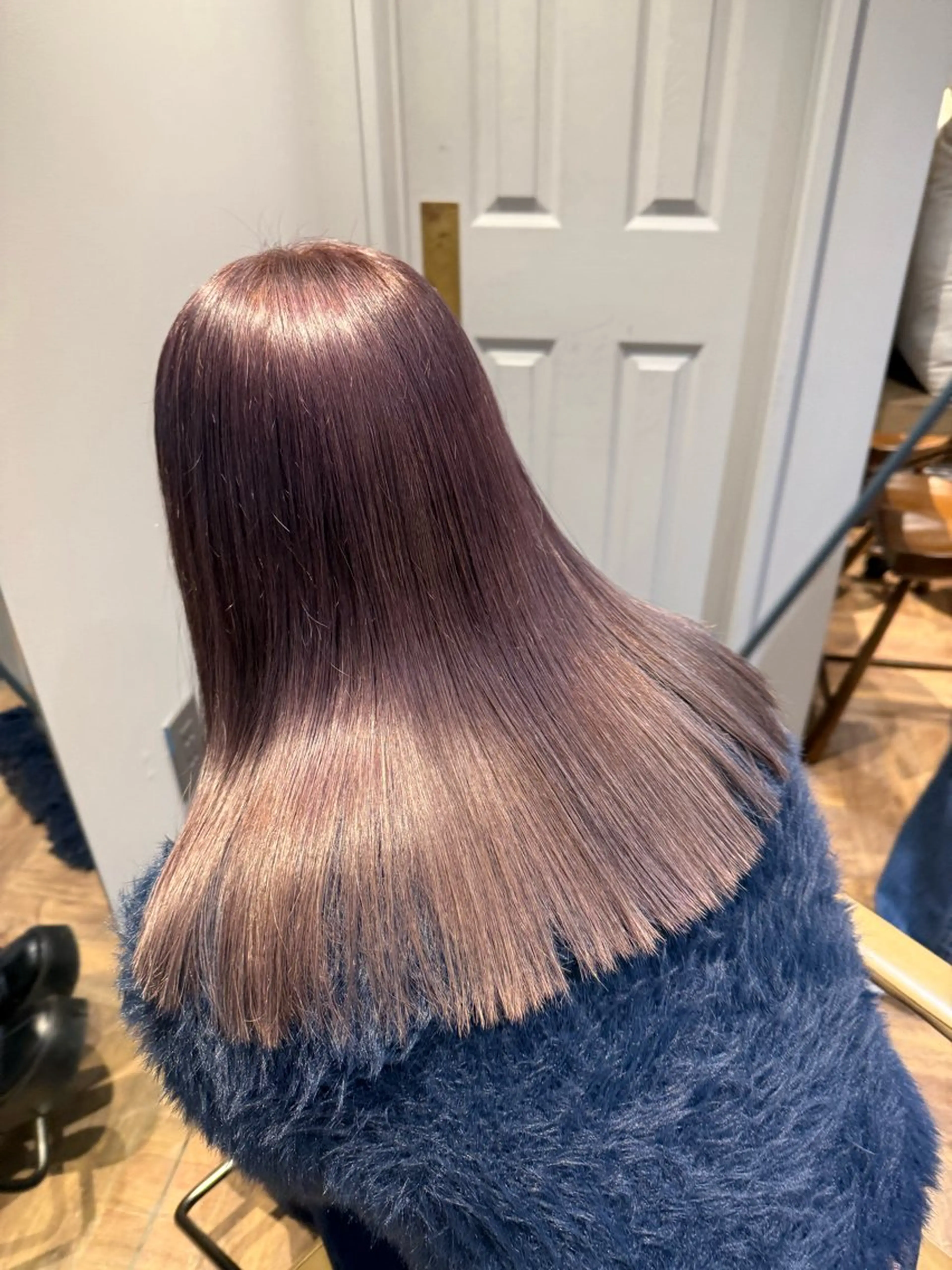 ミディアム カラー ミルクティー× グレージュMOMOのヘアスタイル