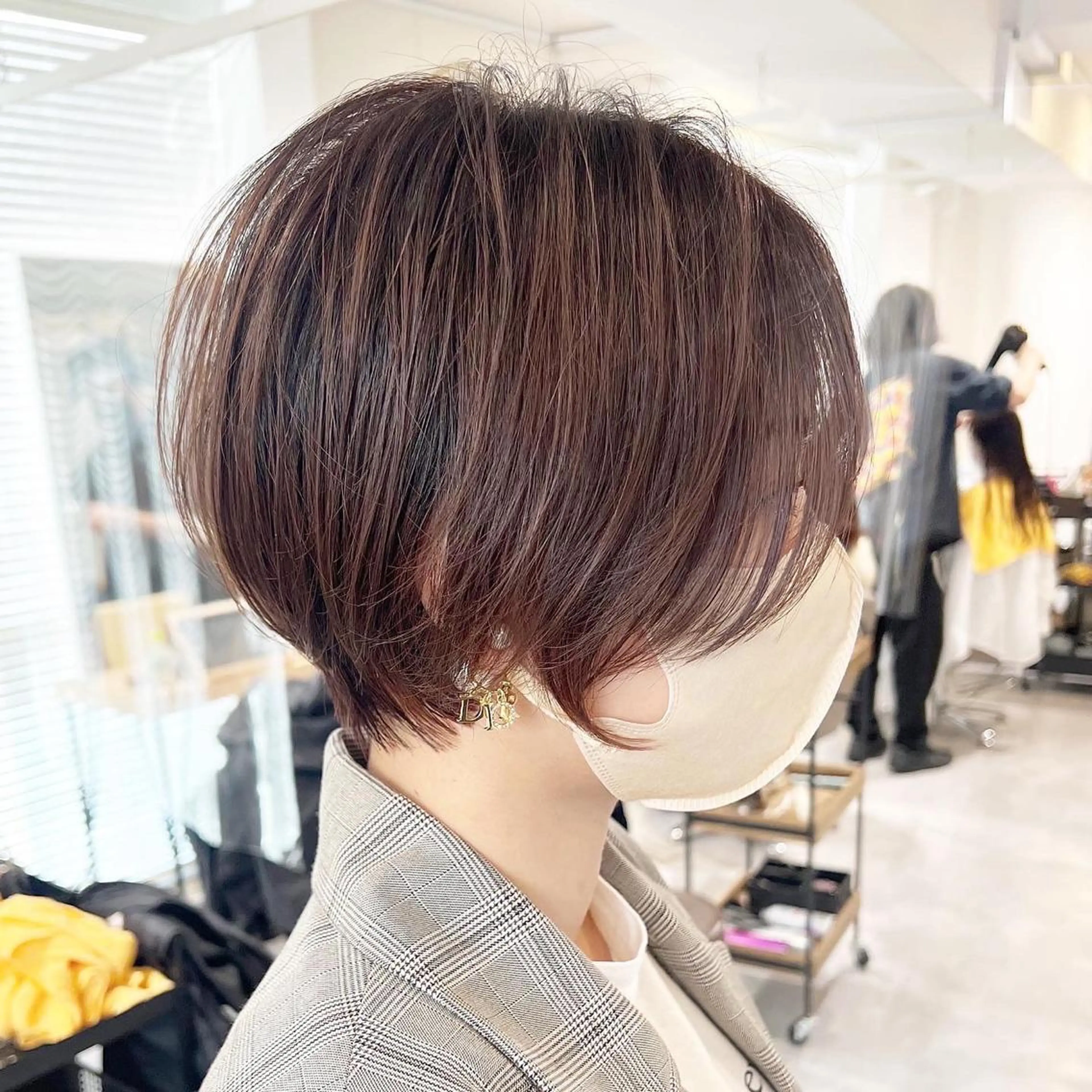 ショート レイヤー×縮毛矯正 深見 拓のヘアスタイル