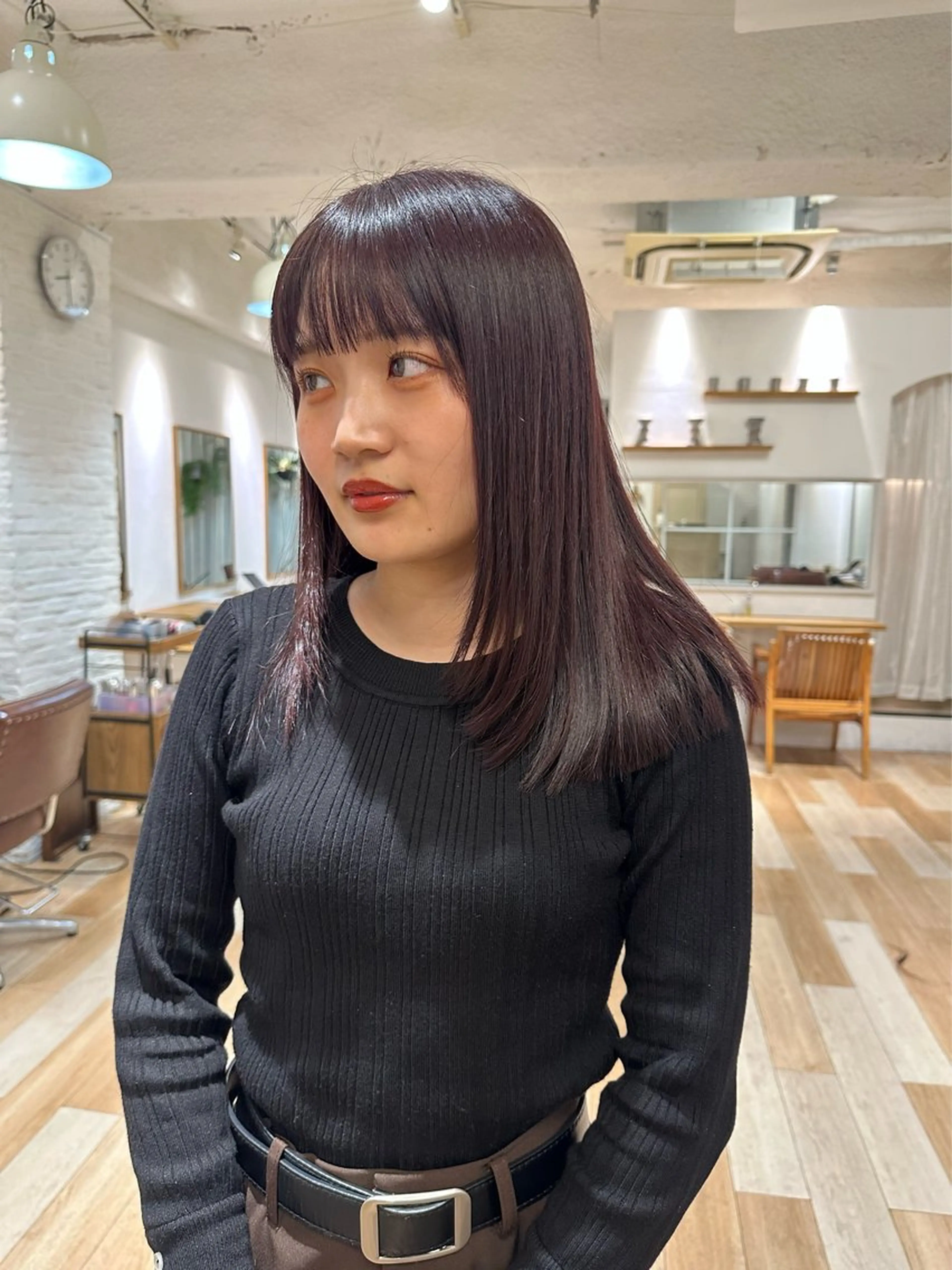 ミディアム カラー ブリーチ ボルドーカラー ハイトーンカラー ブリーチなしカラー ボブ カット ヘアカラー トリートメント REINA☁️透明感 カラー/ぷつっと♡のヘアスタイル