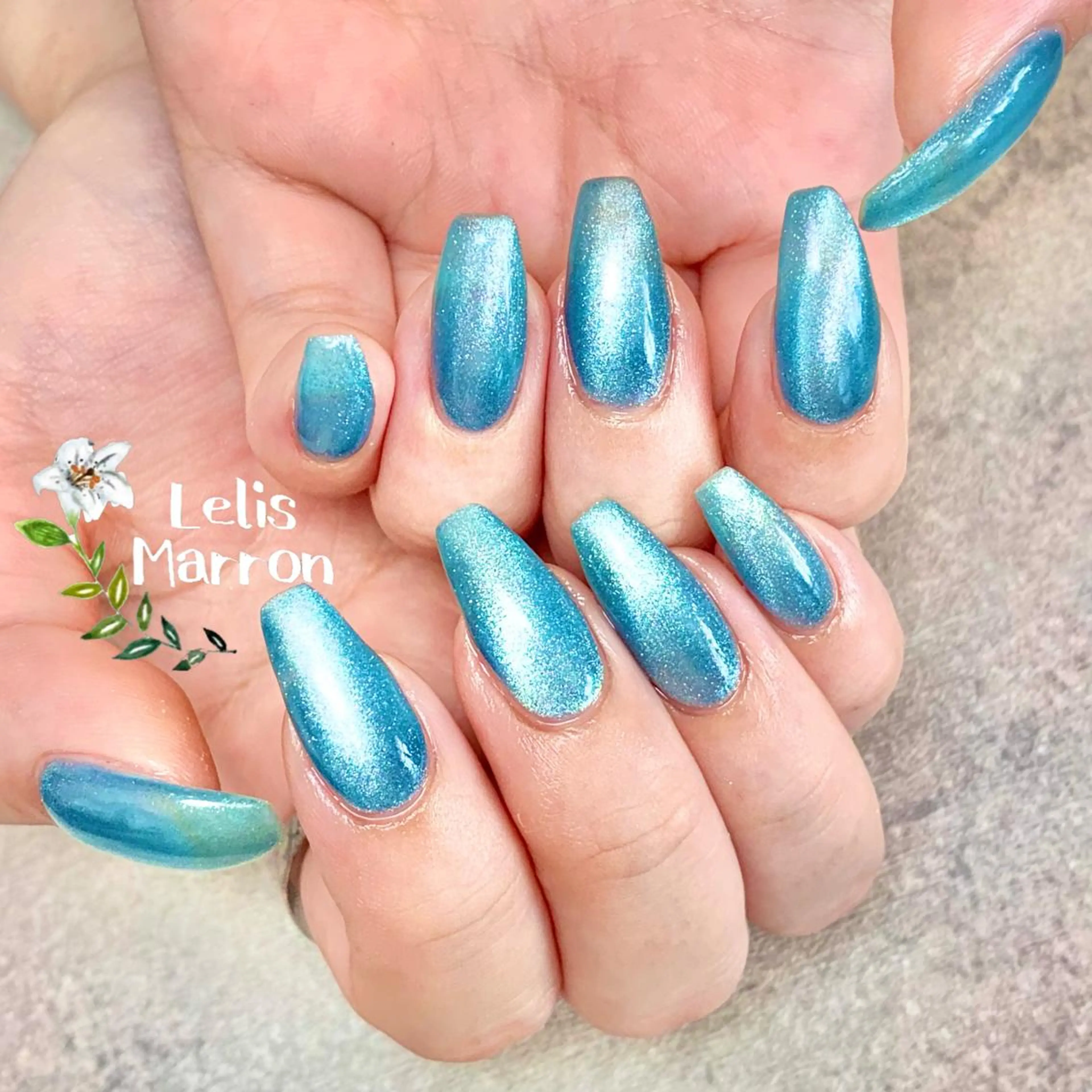 ネイル ブルー マグネットネイル オフィスネイル ワンカラーネイル Lelis Marron所属・岸 侑李のネイルデザイン