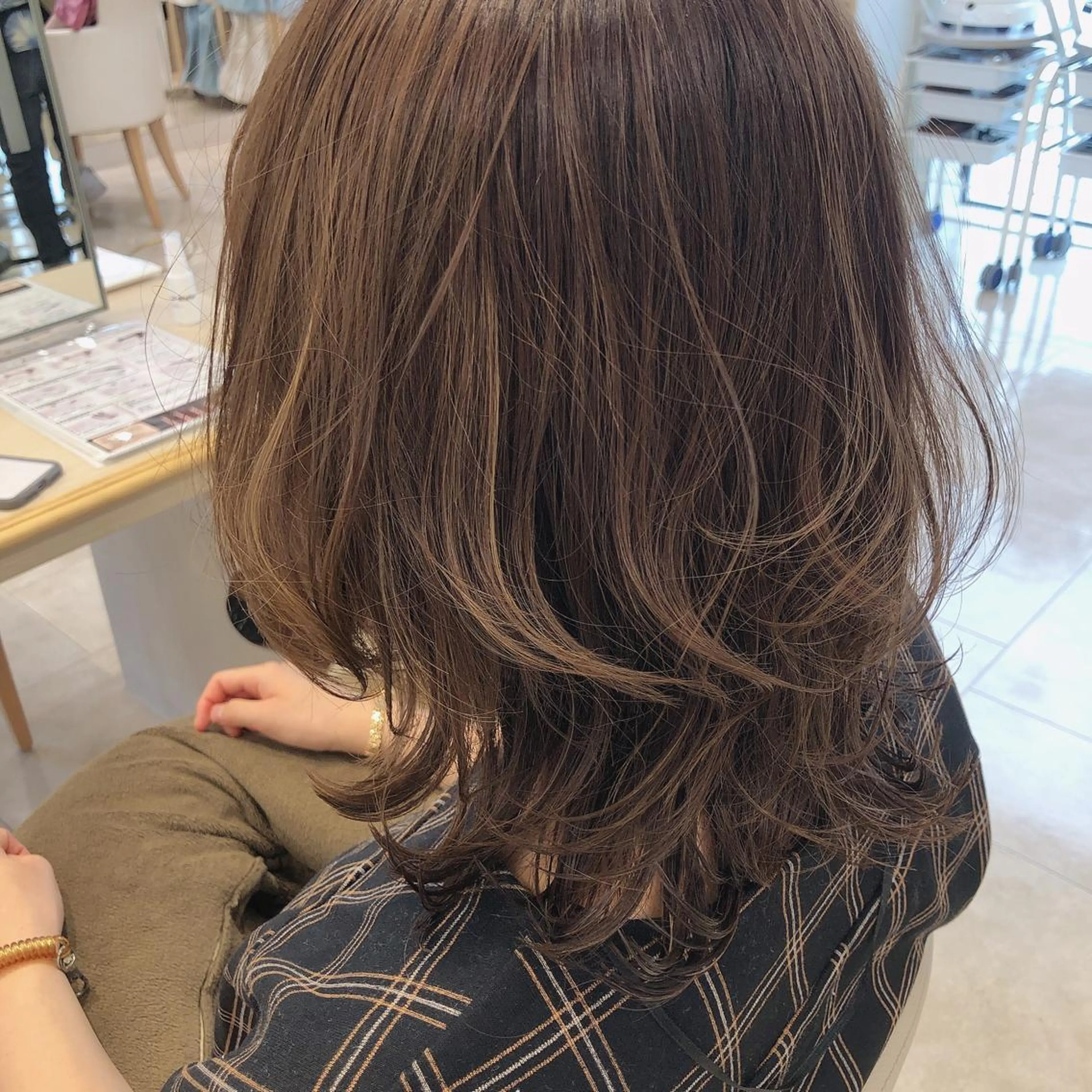ミディアム レイヤーカット ウルフカット ウルフレイヤー カット 似合わせ.ﾍｱｾｯﾄ 得意🌹井上美沙のヘアスタイル