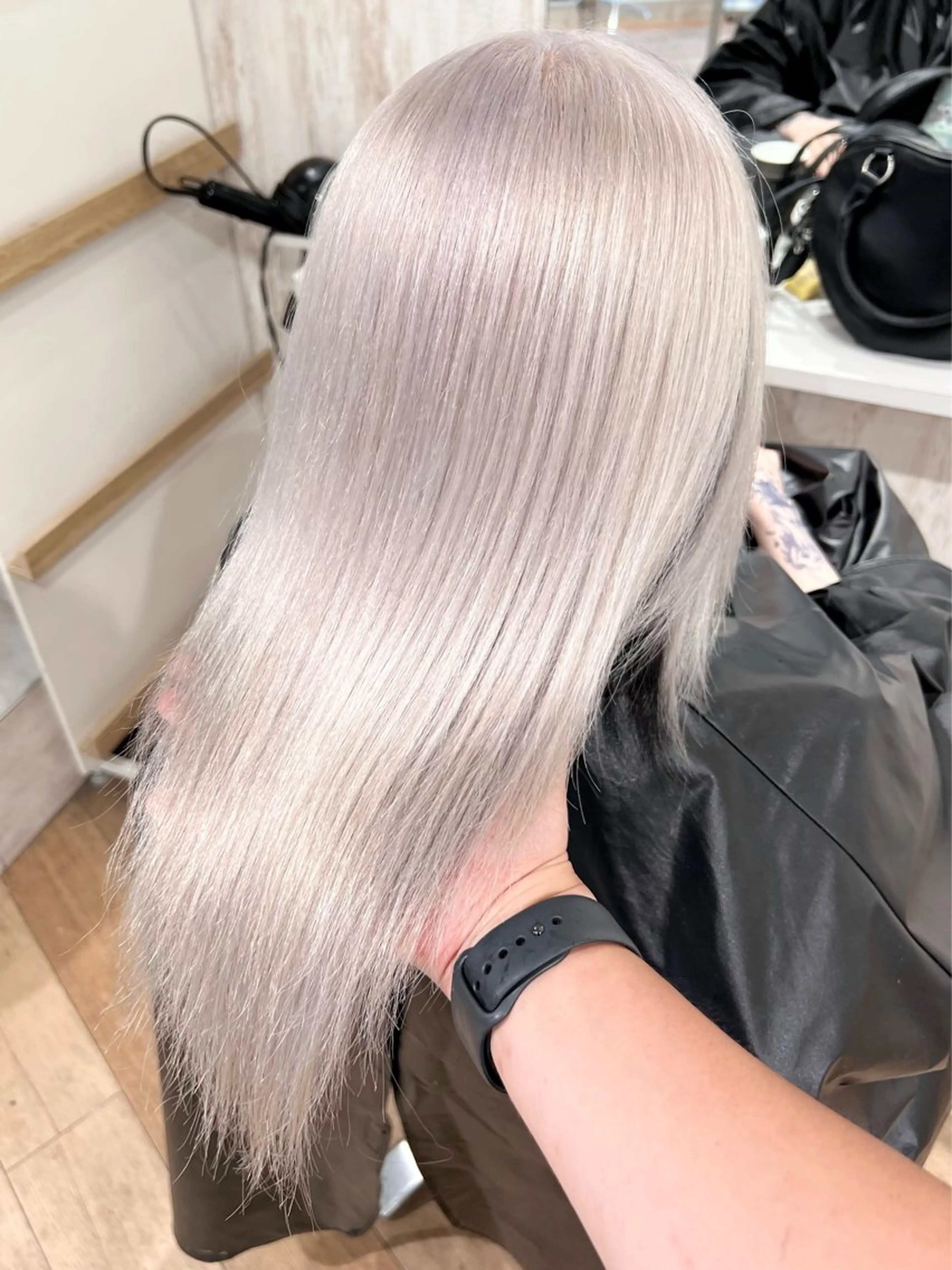 ミディアム カラー バレイヤージュ ベージュカラー ブリーチ ケアブリーチ ダブルカラー 艶髪/艶カラー/韓国 髪質改善/縮毛矯正のヘアスタイル