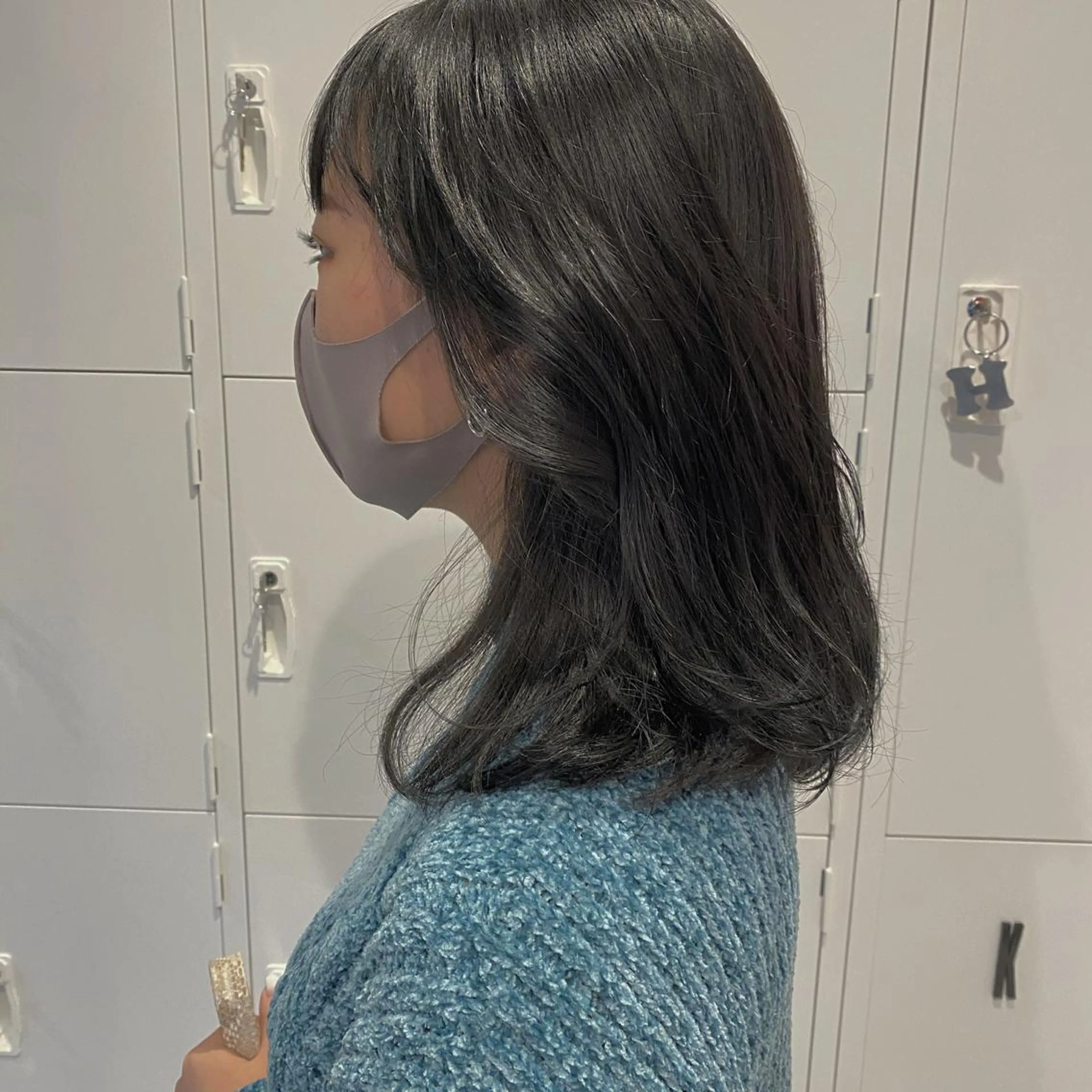 ミディアム カラー グレージュ オリーブグレージュ オリーブグレー カット ヘアカラー トリートメント ウルフカット 811 大阪梅田 ウルフのヘアスタイル