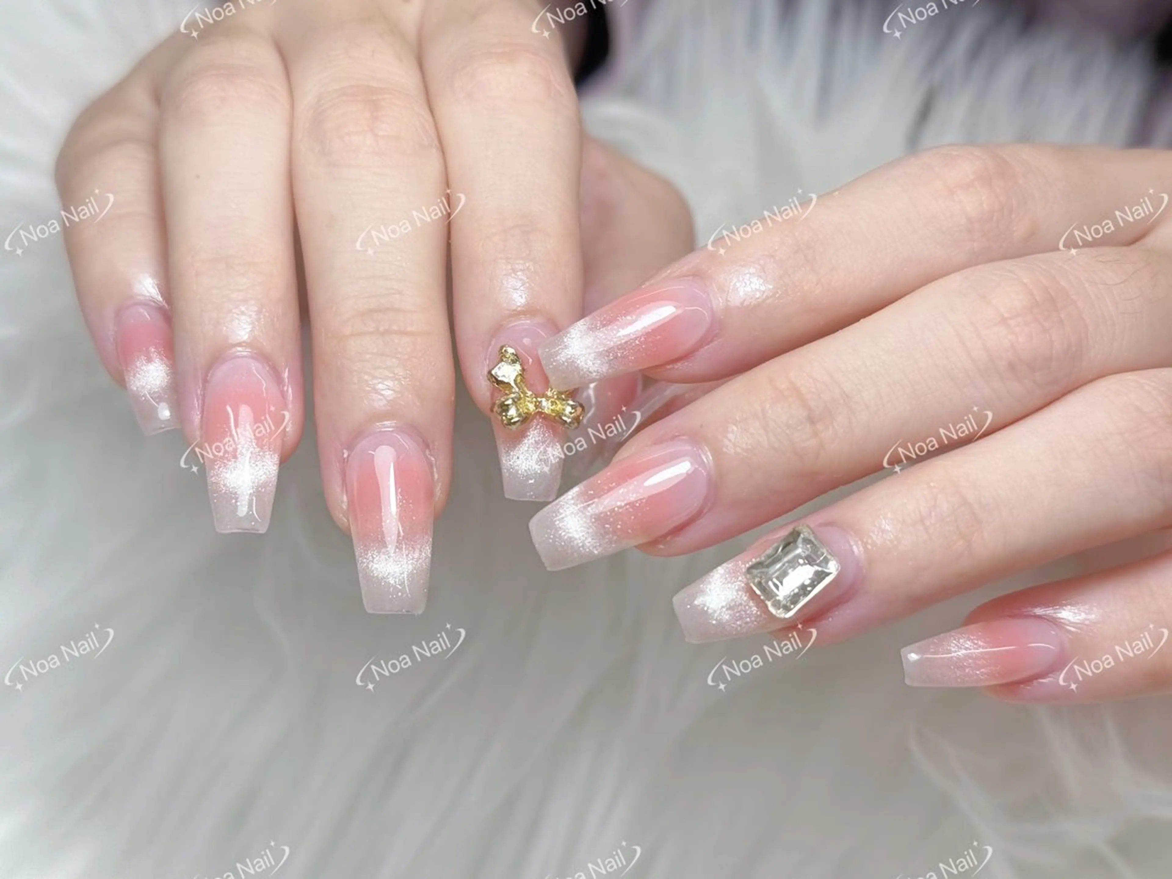 ネイル フレンチネイル グラデーション 韓国ネイル マグネットネイル 持ち込み ハンドネイル Noa Nailのネイルデザイン