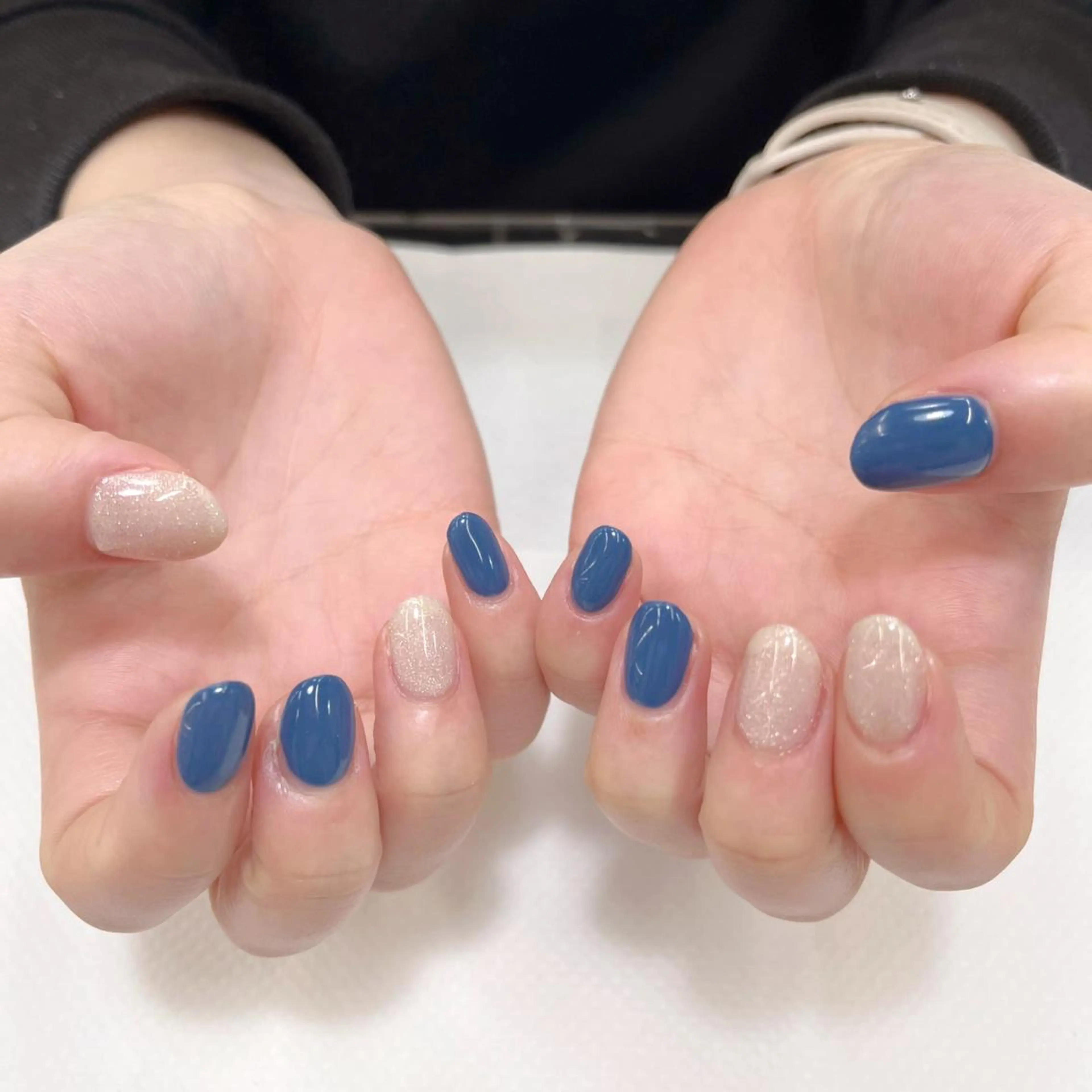 ネイル ブルー ラメ(グリッター) ワンカラーネイル 【MAXKELLY】 AOYAMAのネイルデザイン